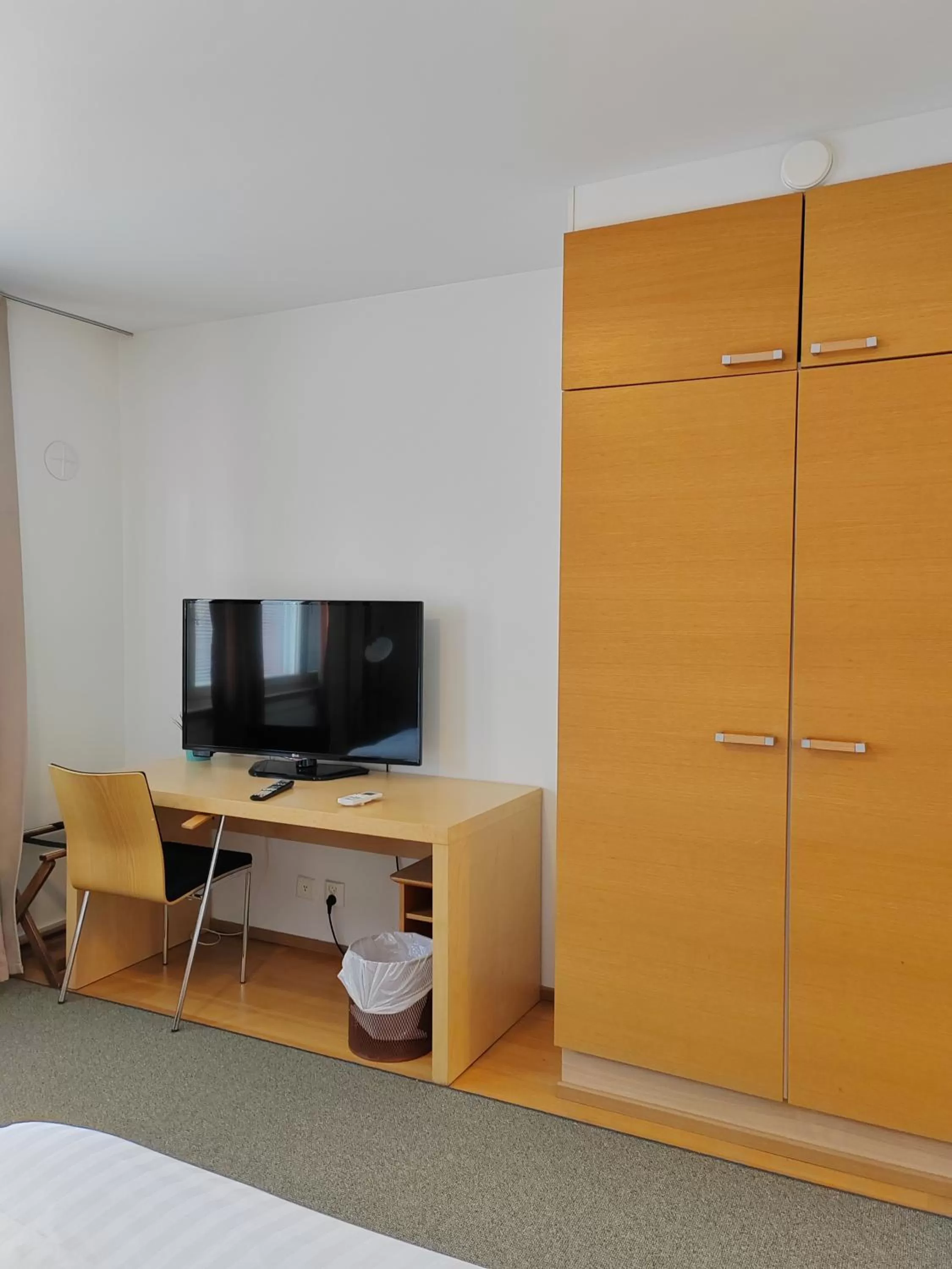 TV and multimedia in Hotel Rantapuisto