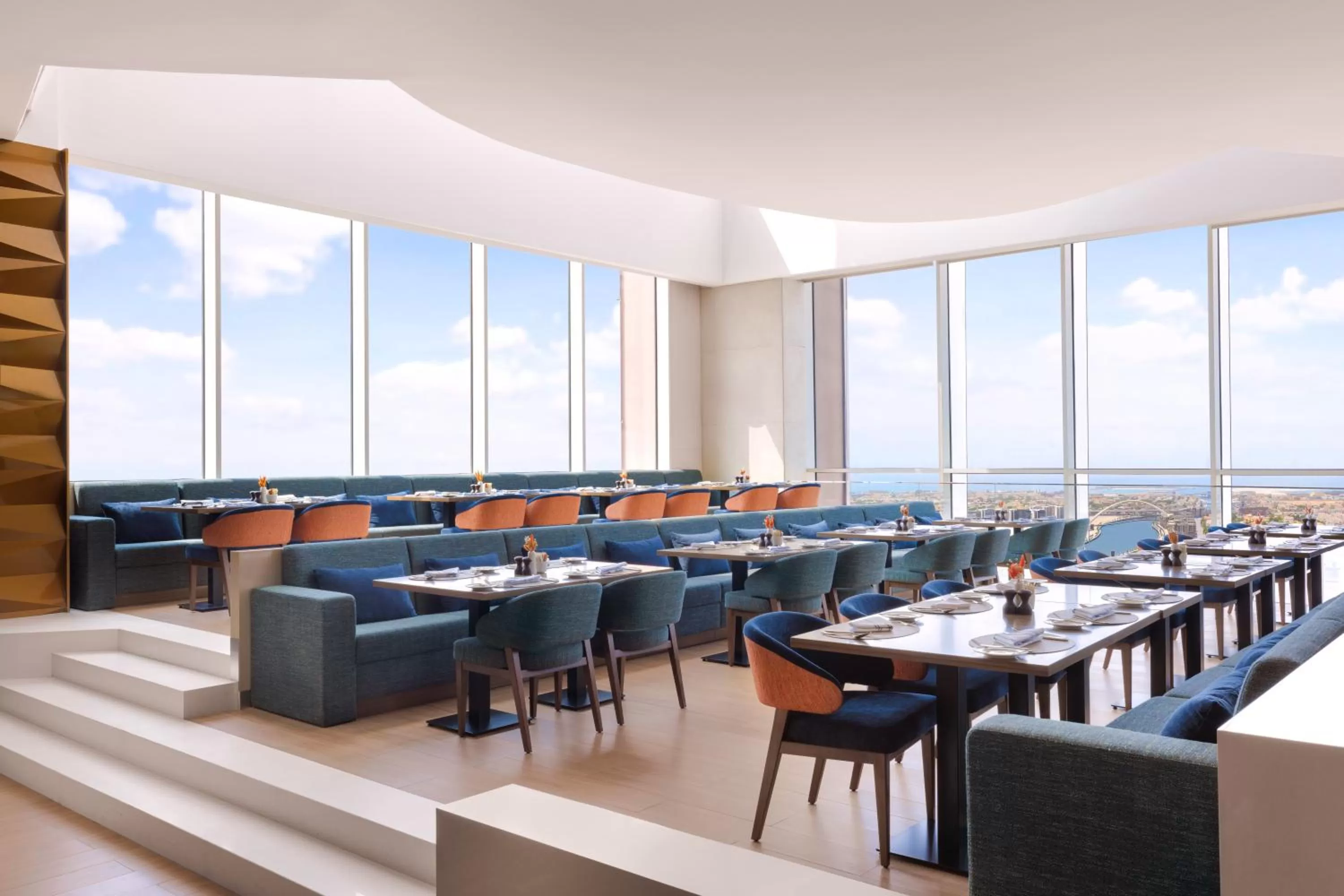 Lounge or bar in Hilton Dubai Al Habtoor City