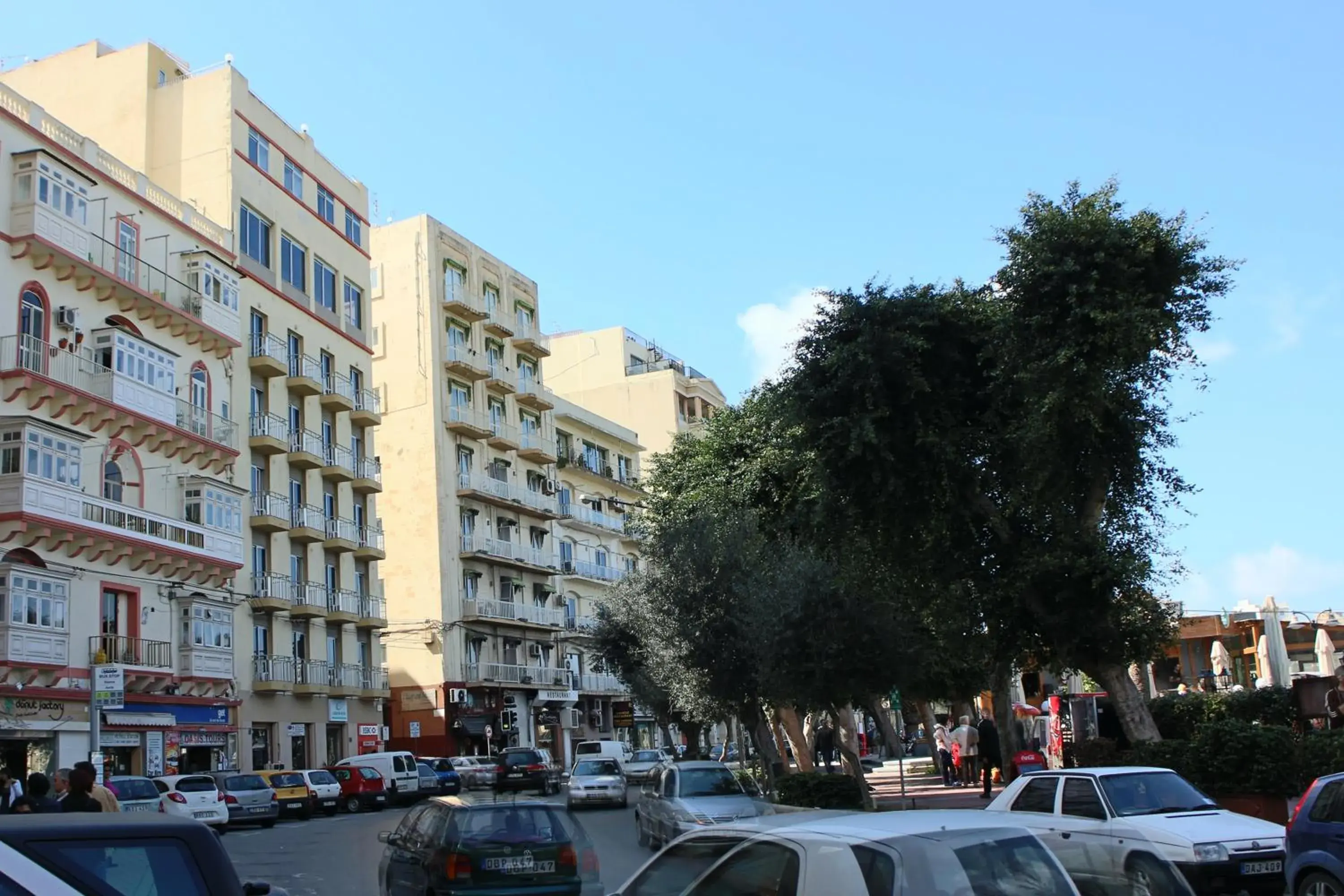 Facade/entrance in Carlton Hotel