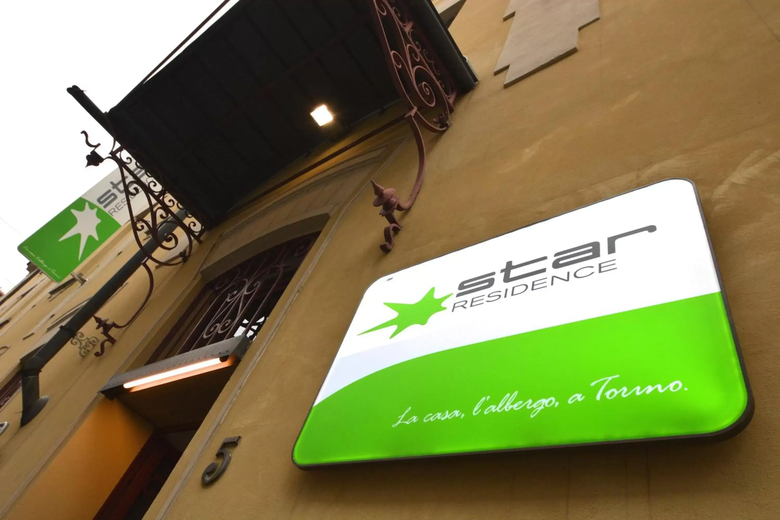 Facade/entrance in Residence Star Facade/entrance in Residence Star