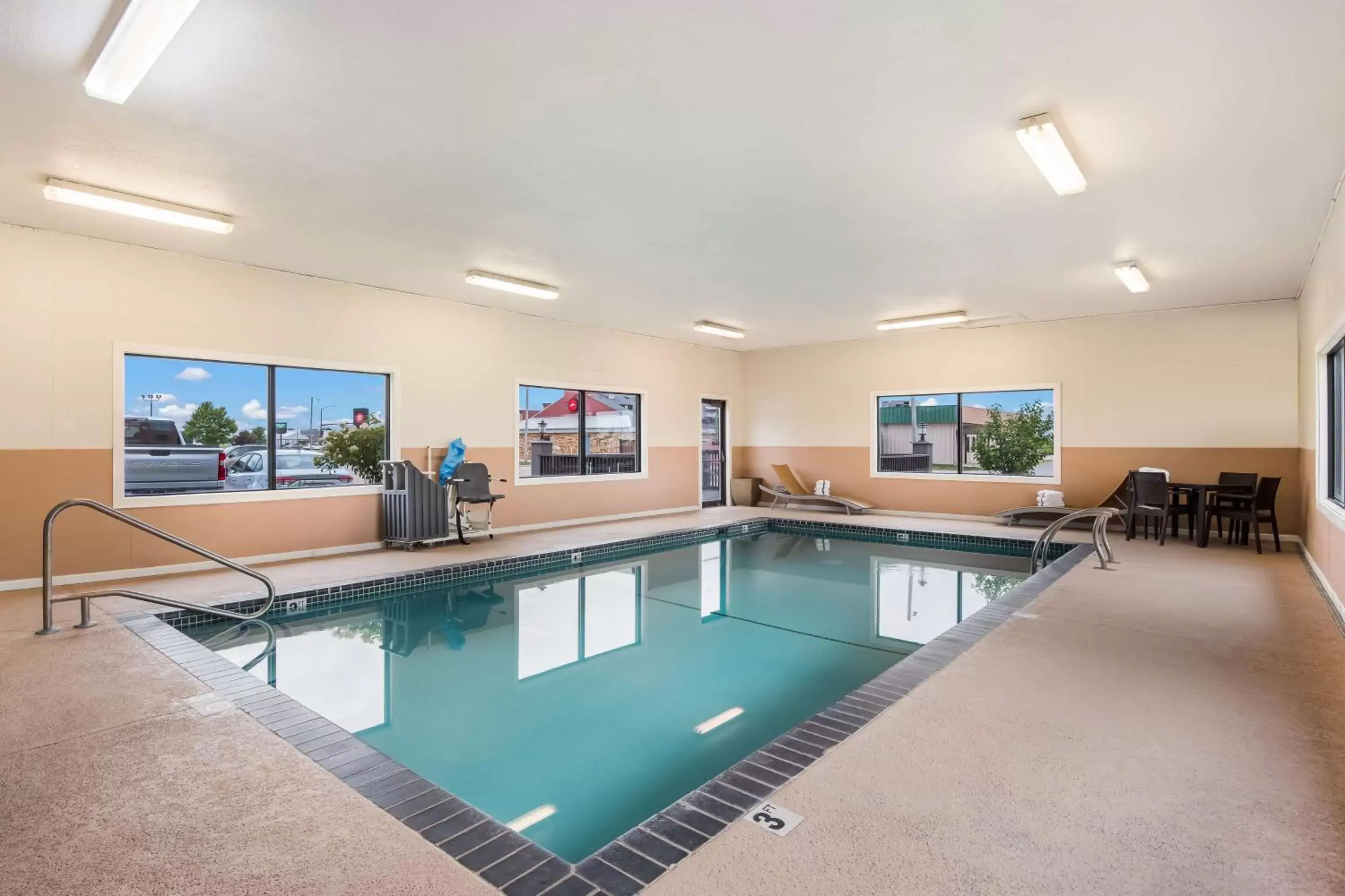Pool view, Swimming Pool in Best Western Mount Pleasant Inn