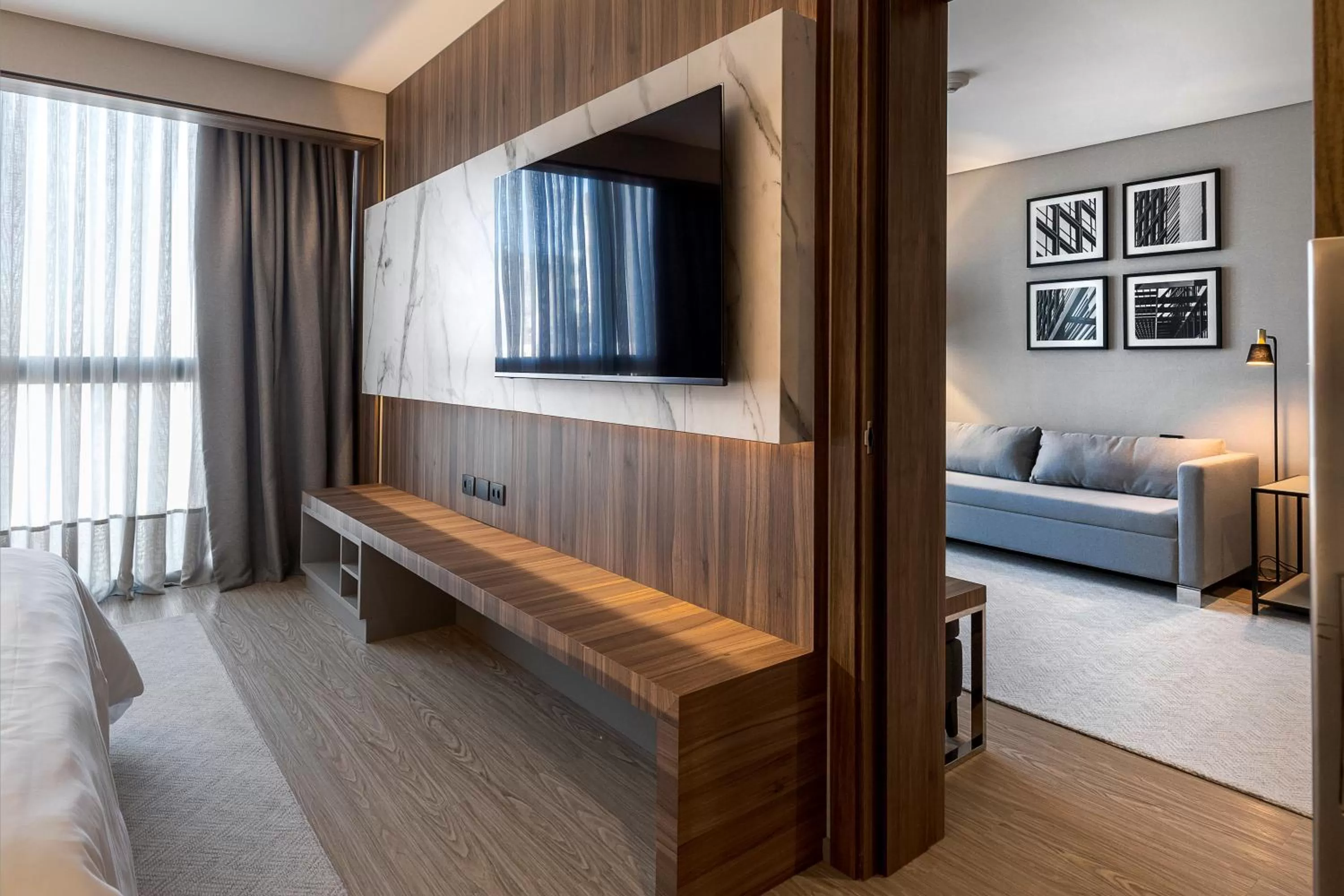 TV and multimedia in LK Design Hotel Florianópolis