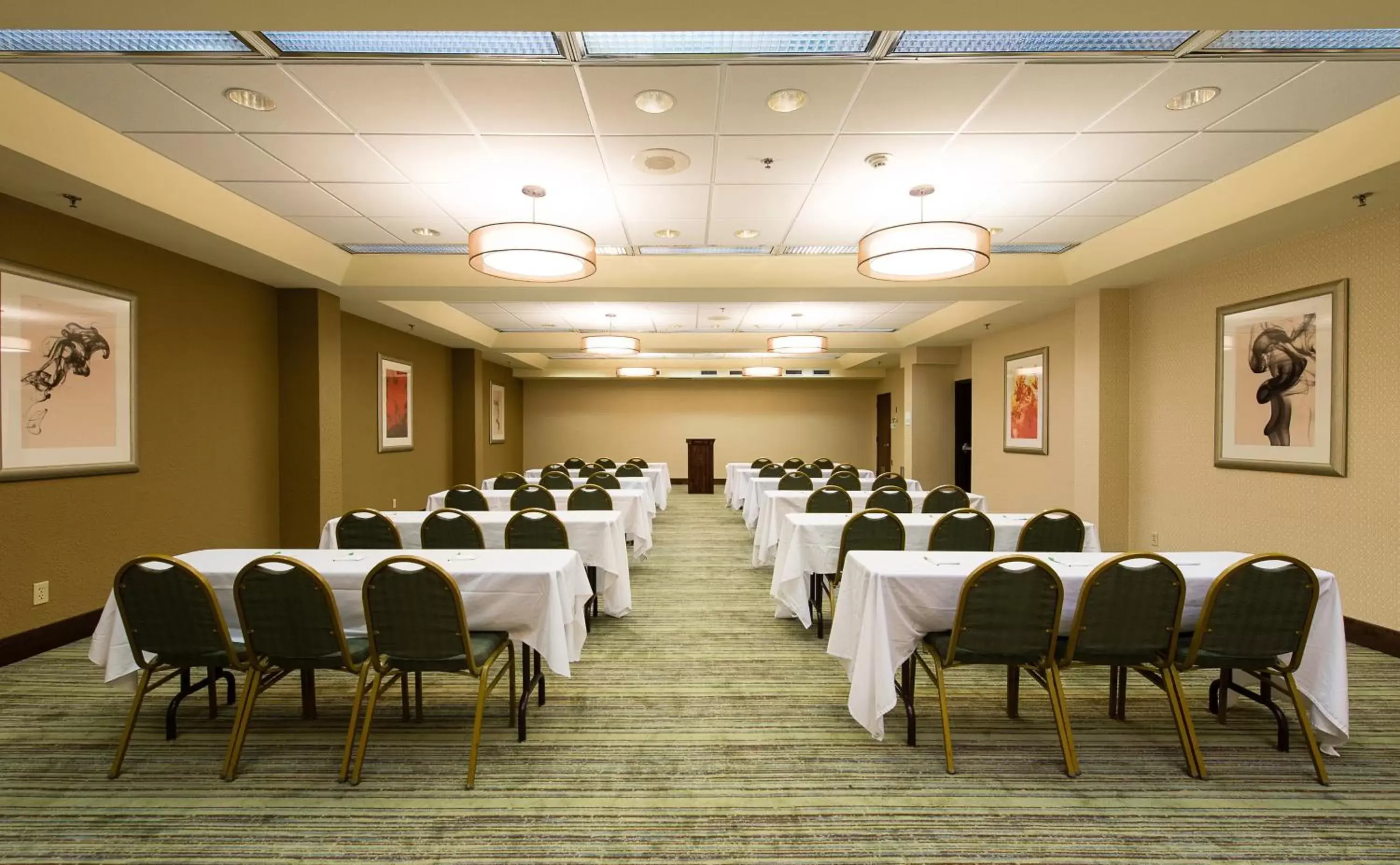 Meeting/conference room in Holiday Inn Wilmington-Market Street, an IHG Hotel