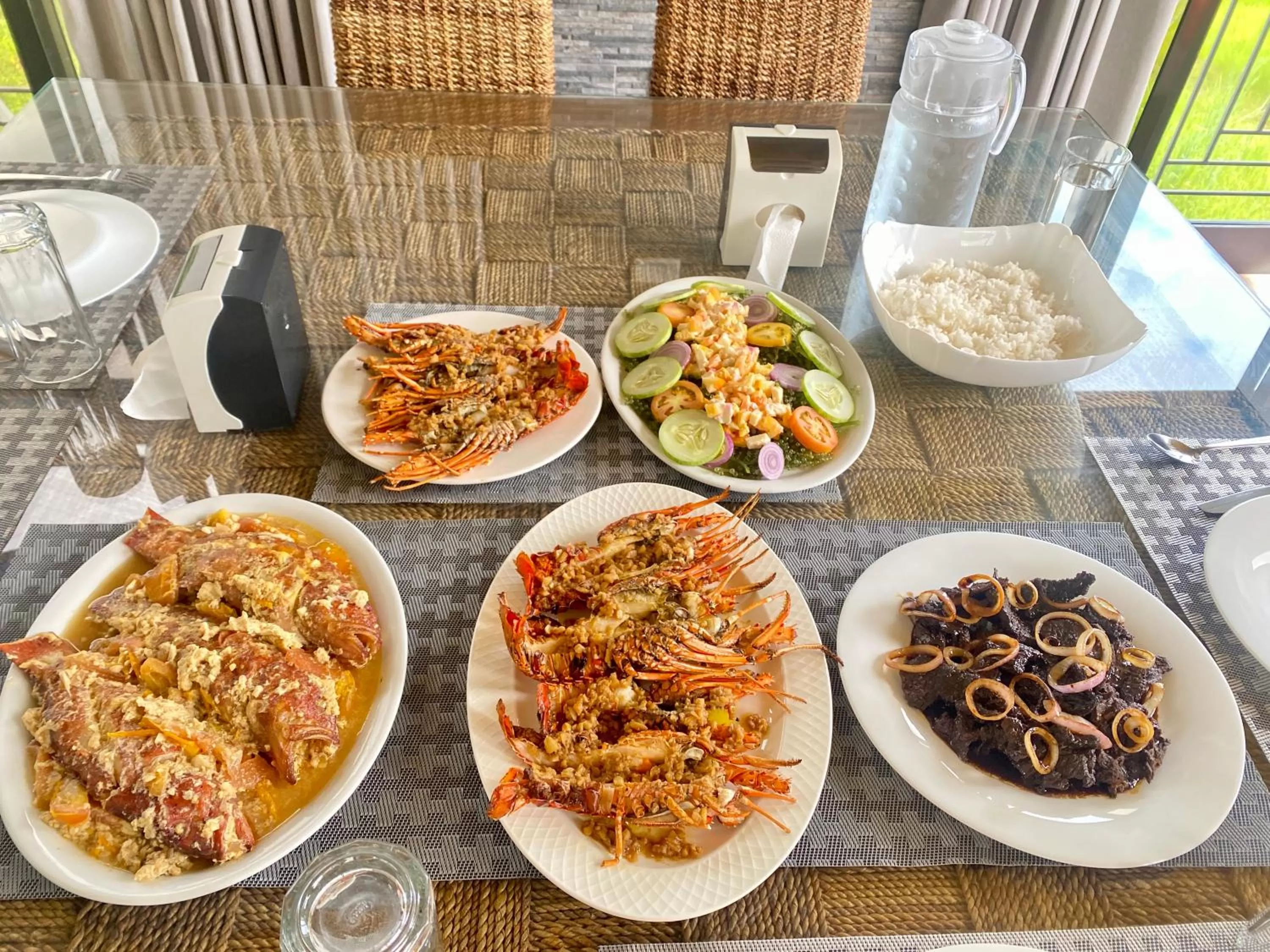 Restaurant/places to eat in Bella Villa Coron