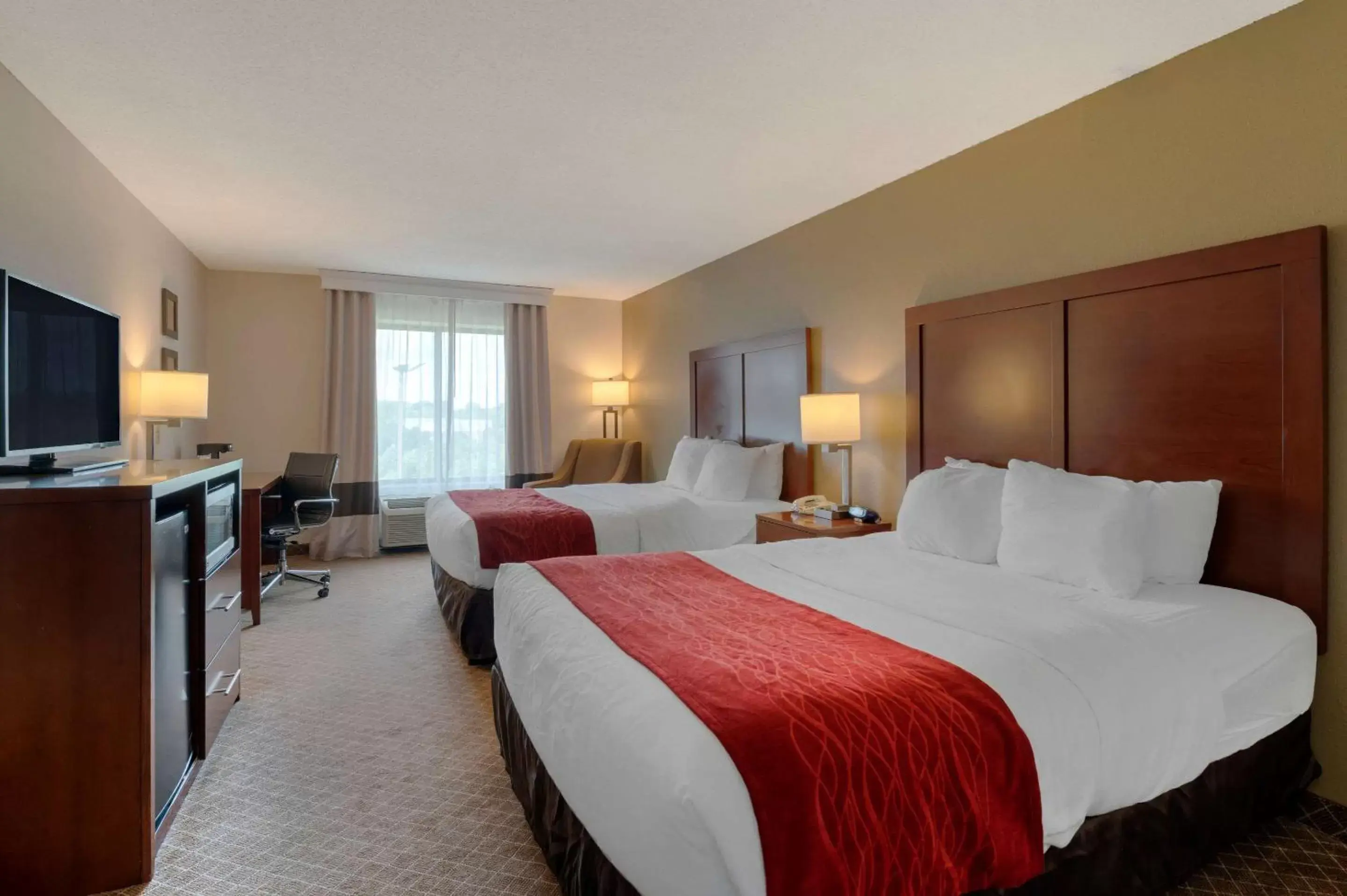 Photo of the whole room, Bed in Comfort Inn Photo of the whole room, Bed in Comfort Inn