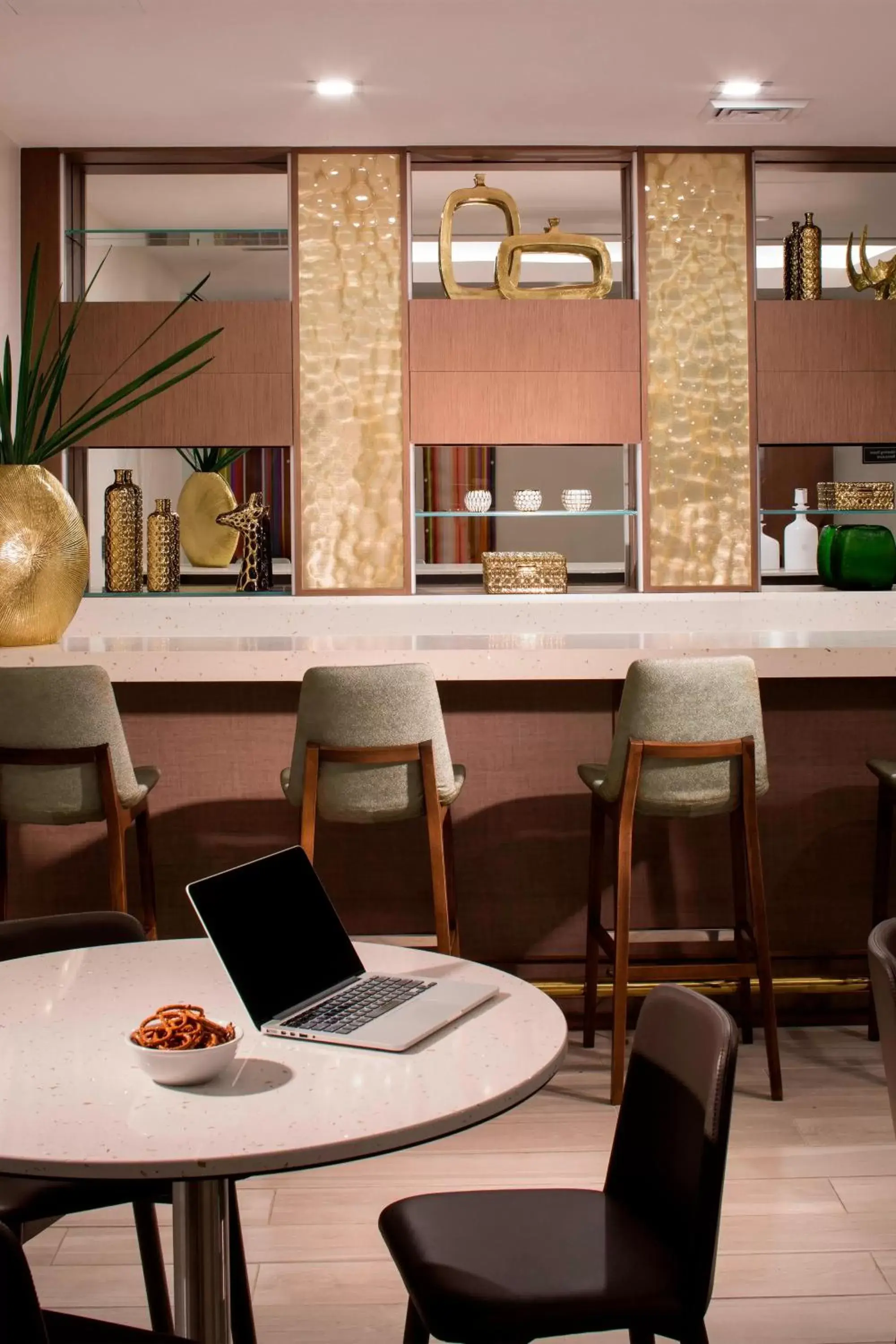 Lobby or reception, Restaurant/Places to Eat in Residence Inn by Marriott Miami Beach South Beach