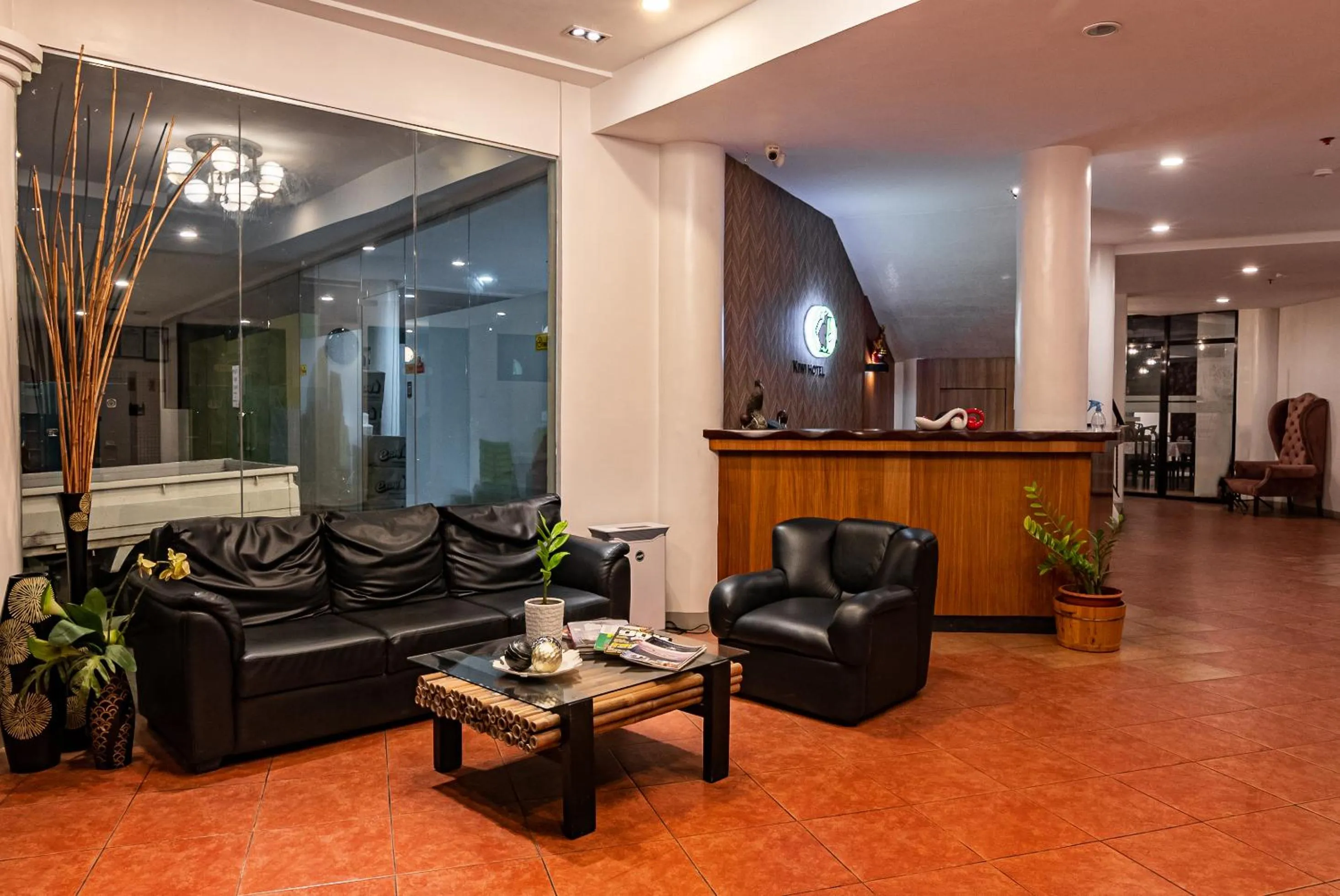 Lobby or reception in Kiwi Hotel