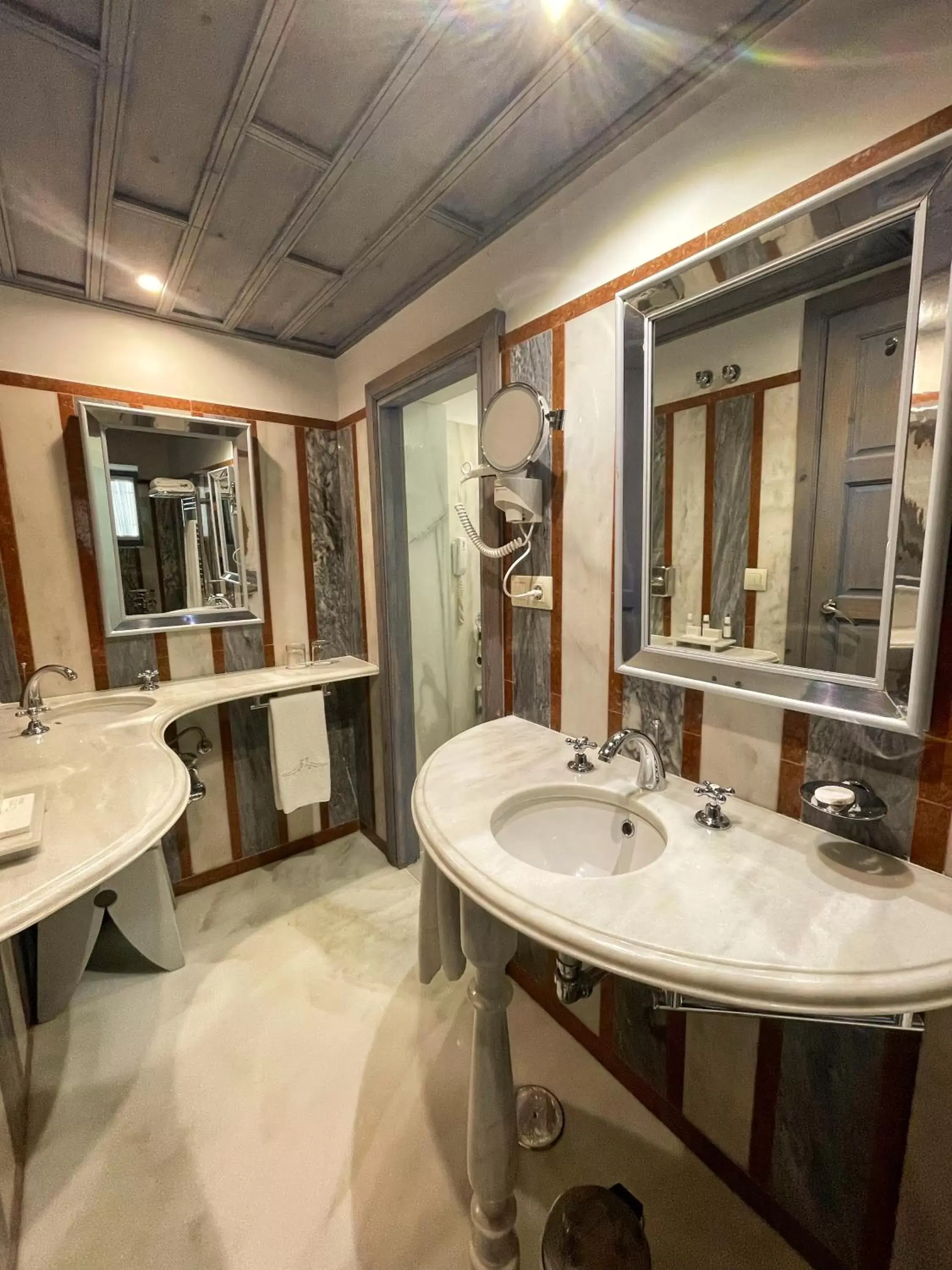 Bathroom in Las Casas de la Judería de Córdoba