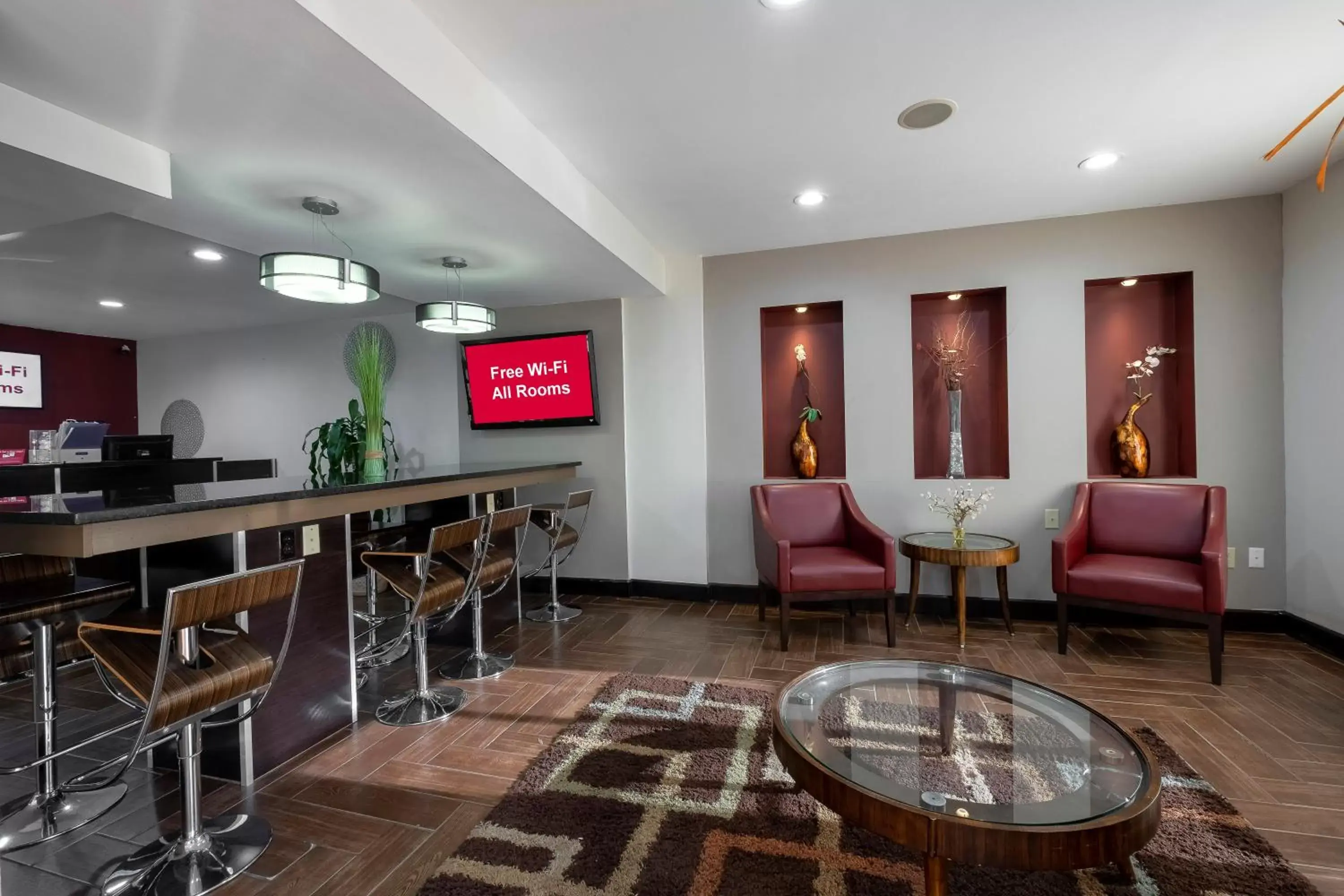 Lobby or reception, Lounge/Bar in Red Roof Inn Raleigh North-Crabtree Mall-PNC Arena