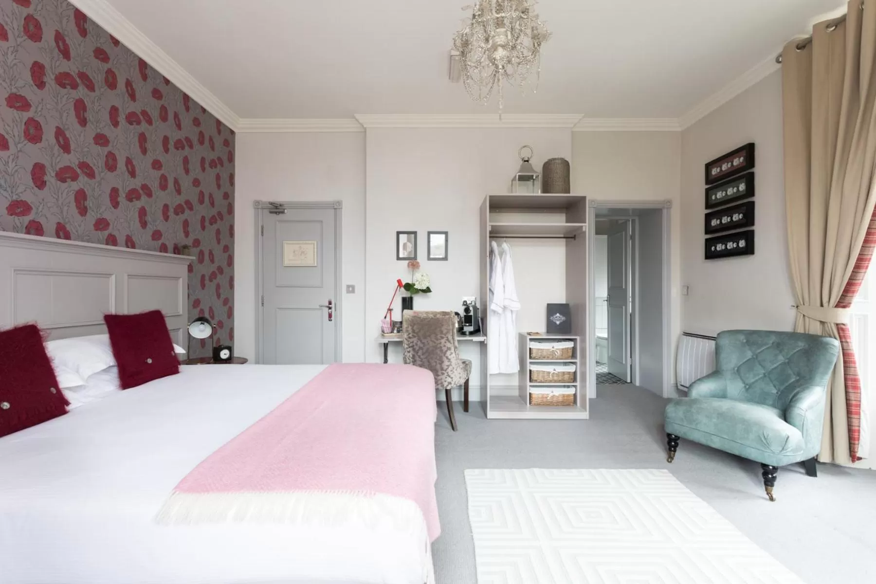 Bedroom, Bed in The Florentine