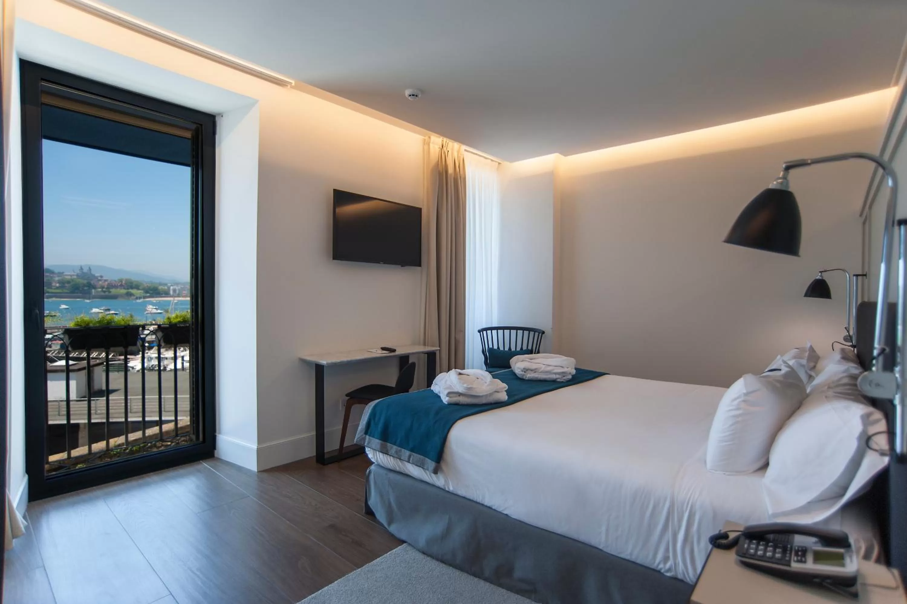 Bedroom, Bed in Hotel SANSEbay