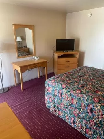 TV and multimedia, TV/Entertainment Center in Artesia Inn- No Service Fees