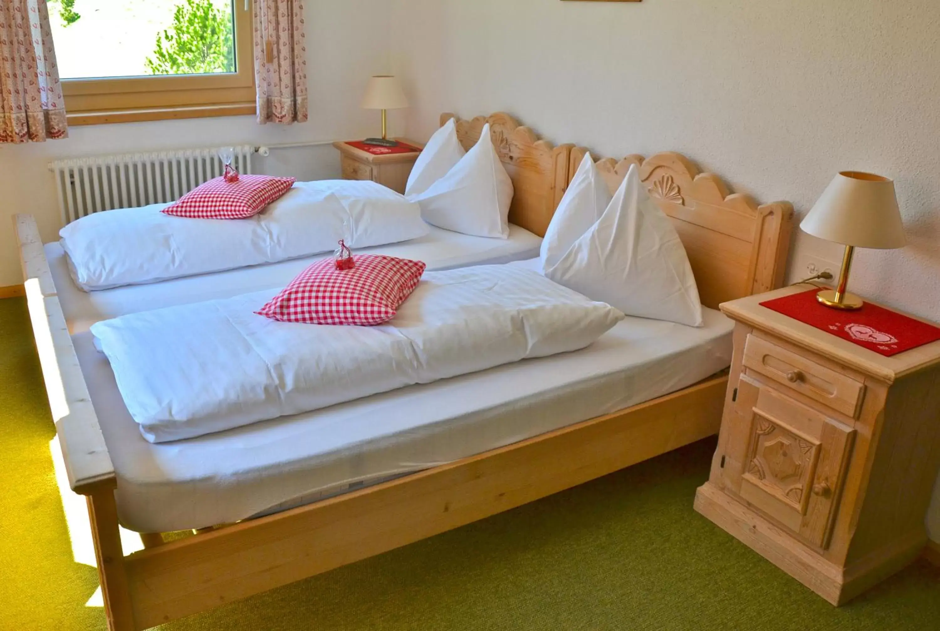 Bed, Room Photo in Hotel Roseg-Gletscher