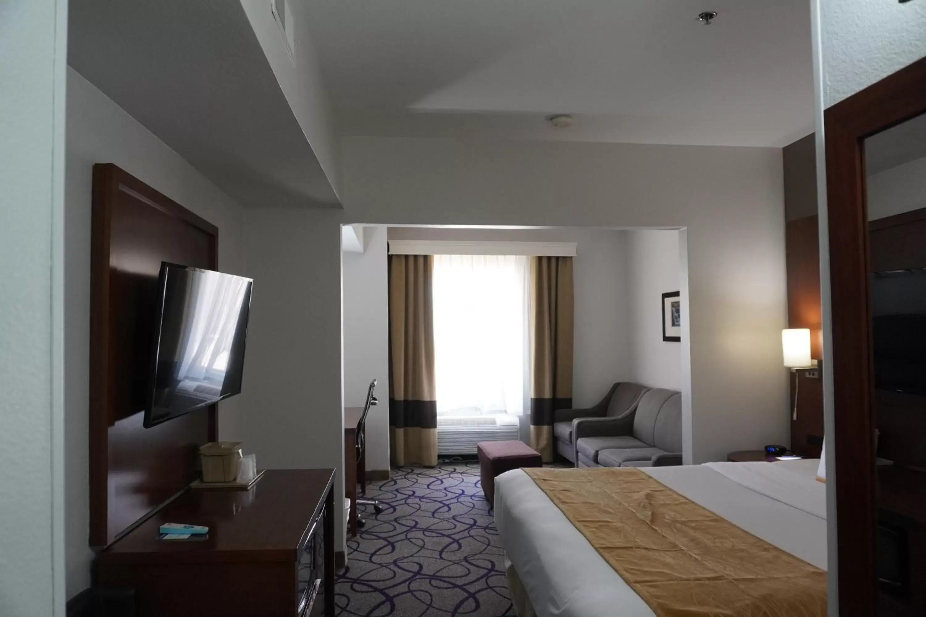 Bed in Comfort Inn & Suites Frisco