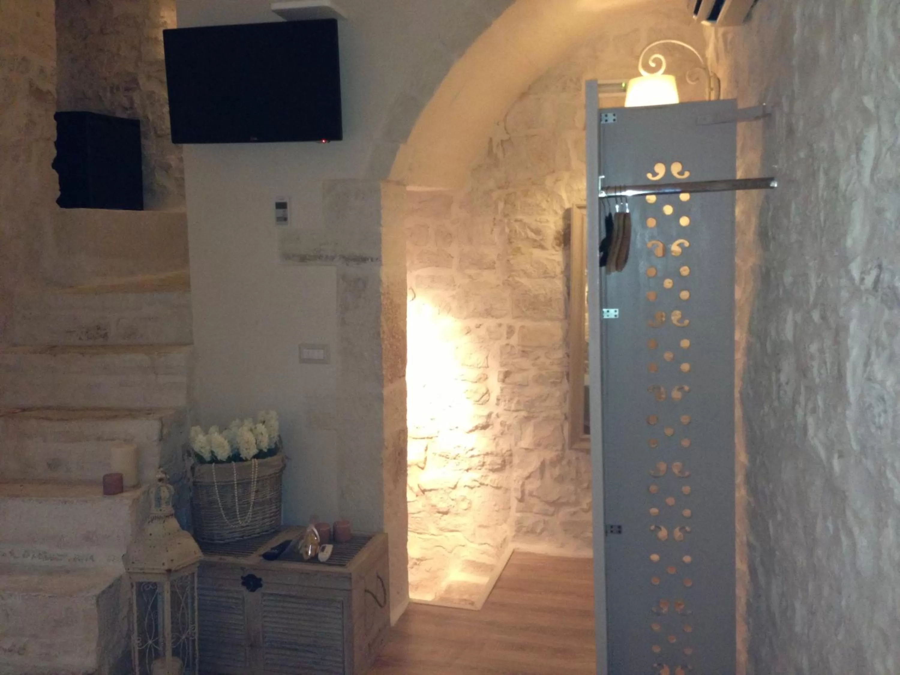 Decorative detail in Albergo Diffuso Dimora Rossi B&B