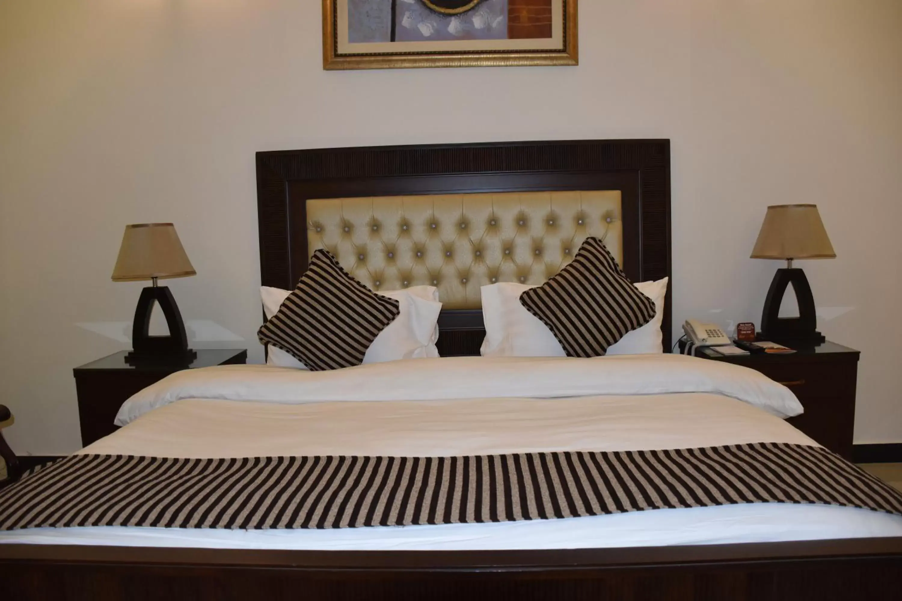 Budget Double Room in Hotel de Raj Sialkot Budget Double Room in Hotel de Raj Sialkot