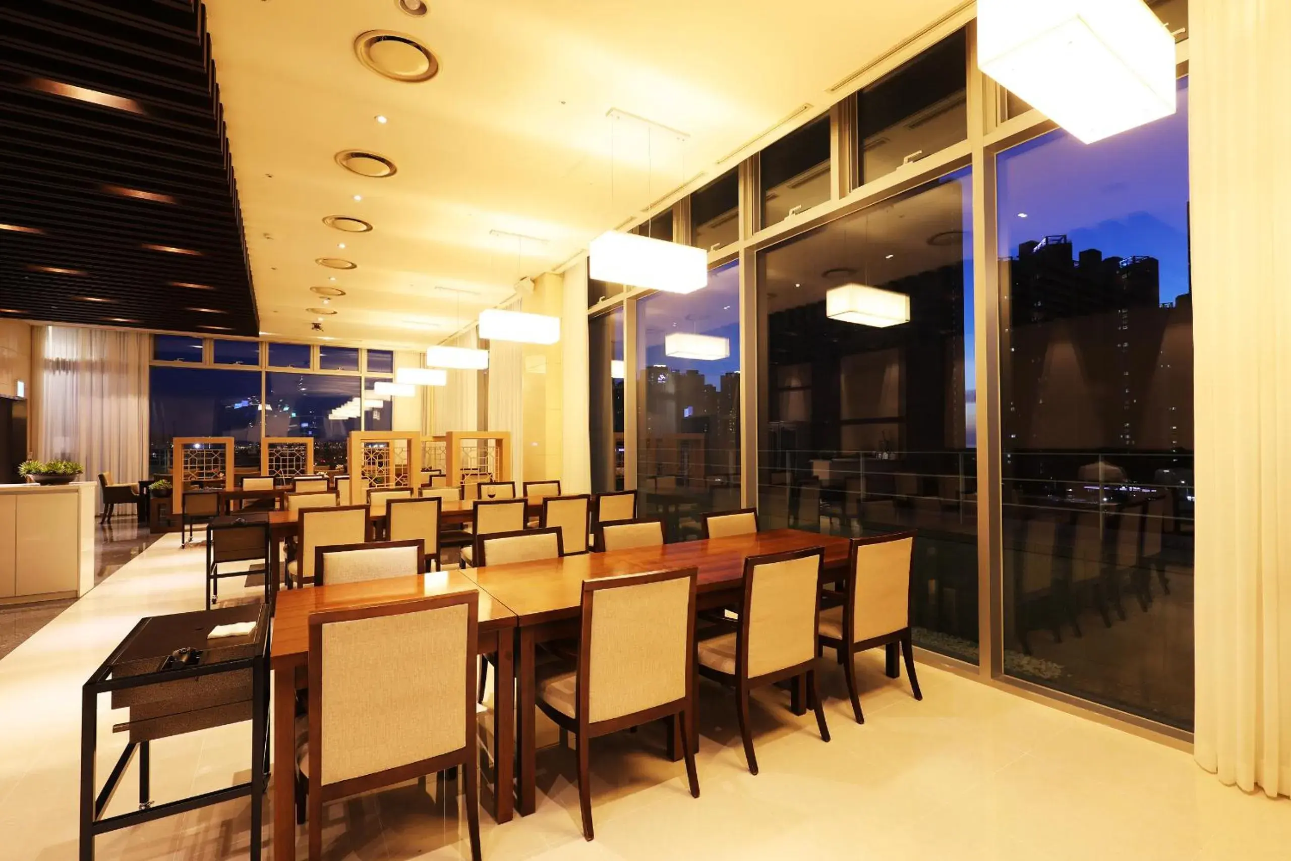 Restaurant/places to eat in Bridge Hotel Incheon Songdo Restaurant/places to eat in Bridge Hotel Incheon Songdo