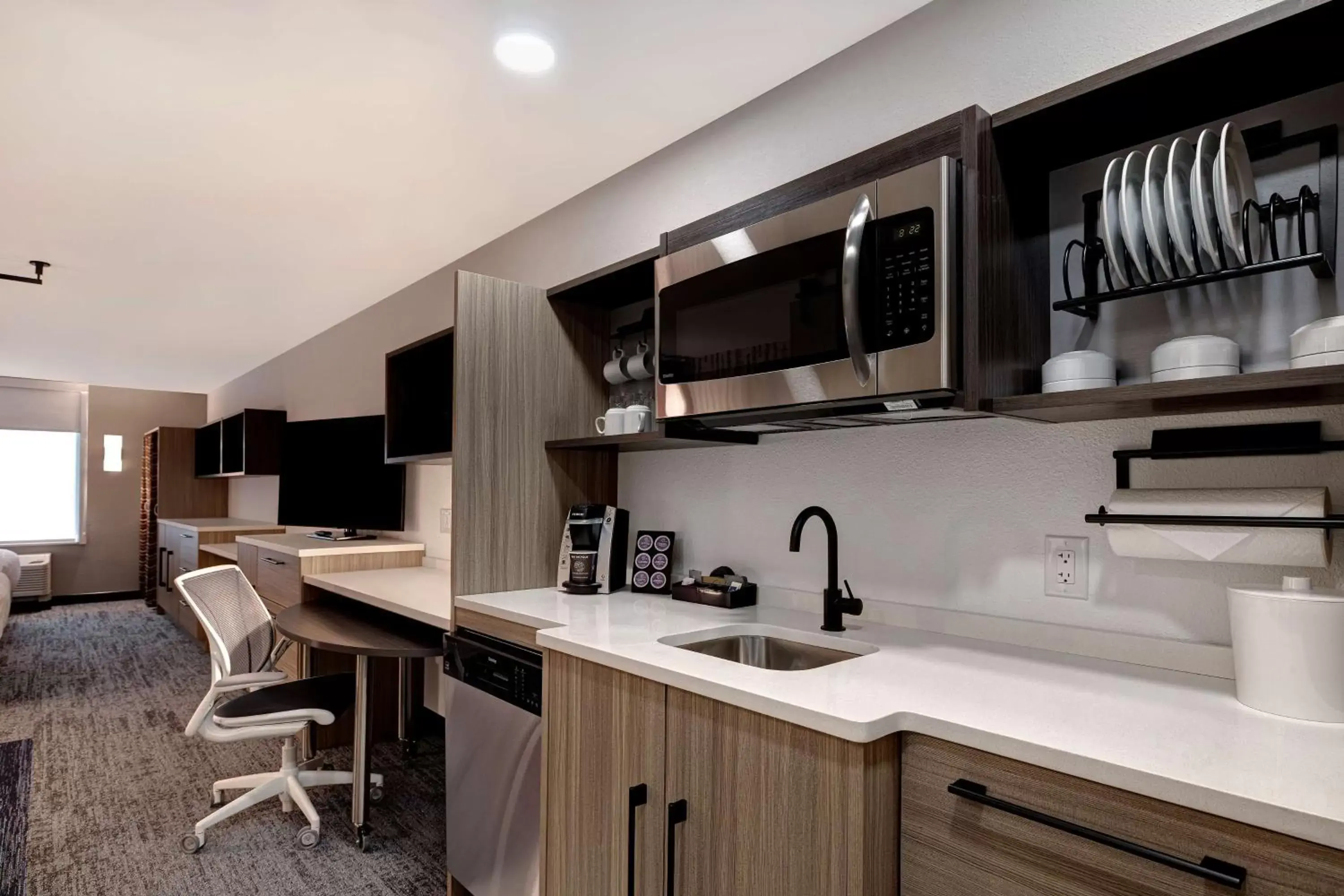 Bedroom, Kitchen/Kitchenette in Home2 Suites By Hilton Blythewood, Sc