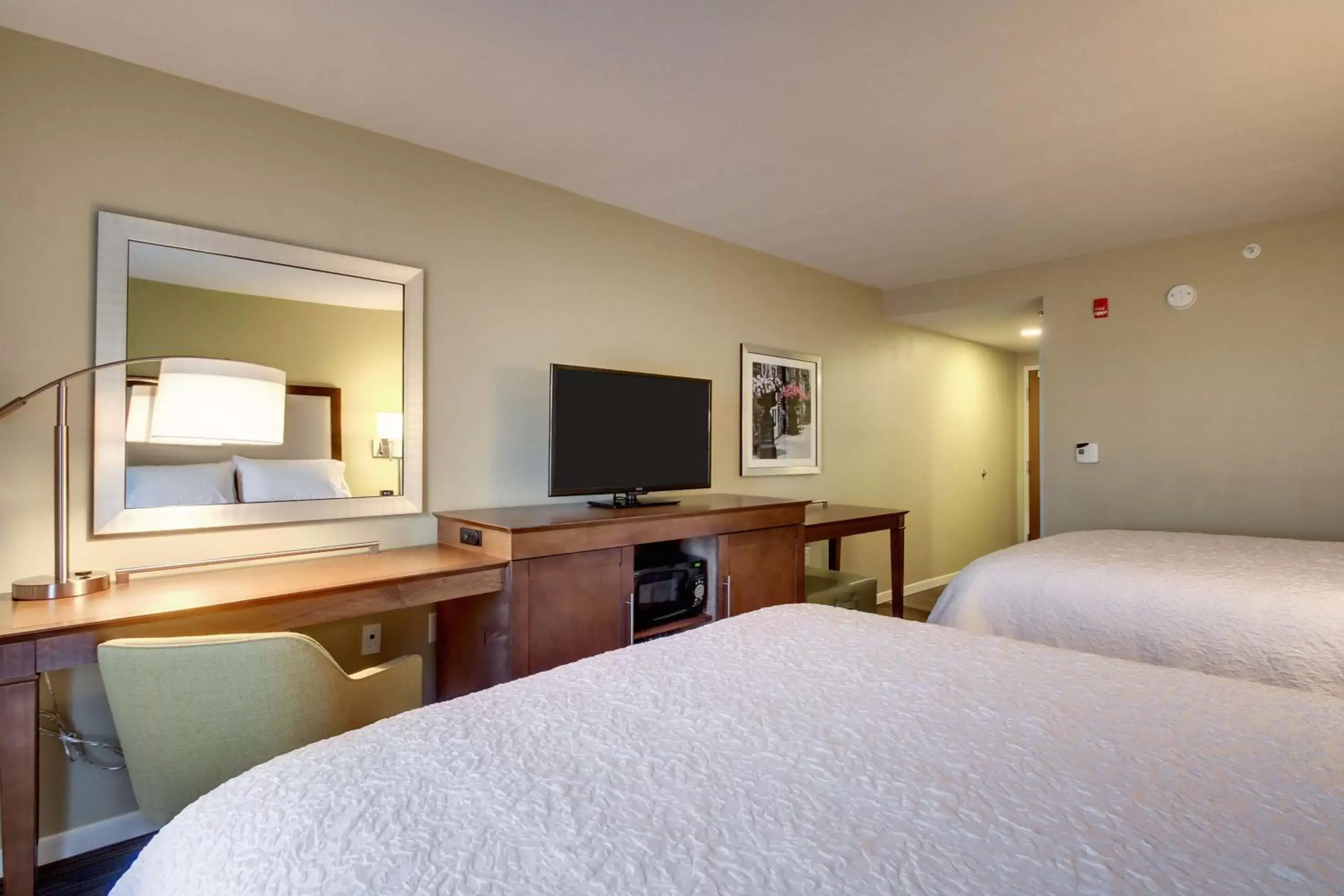 Bed in Hampton Inn & Suites Cordele