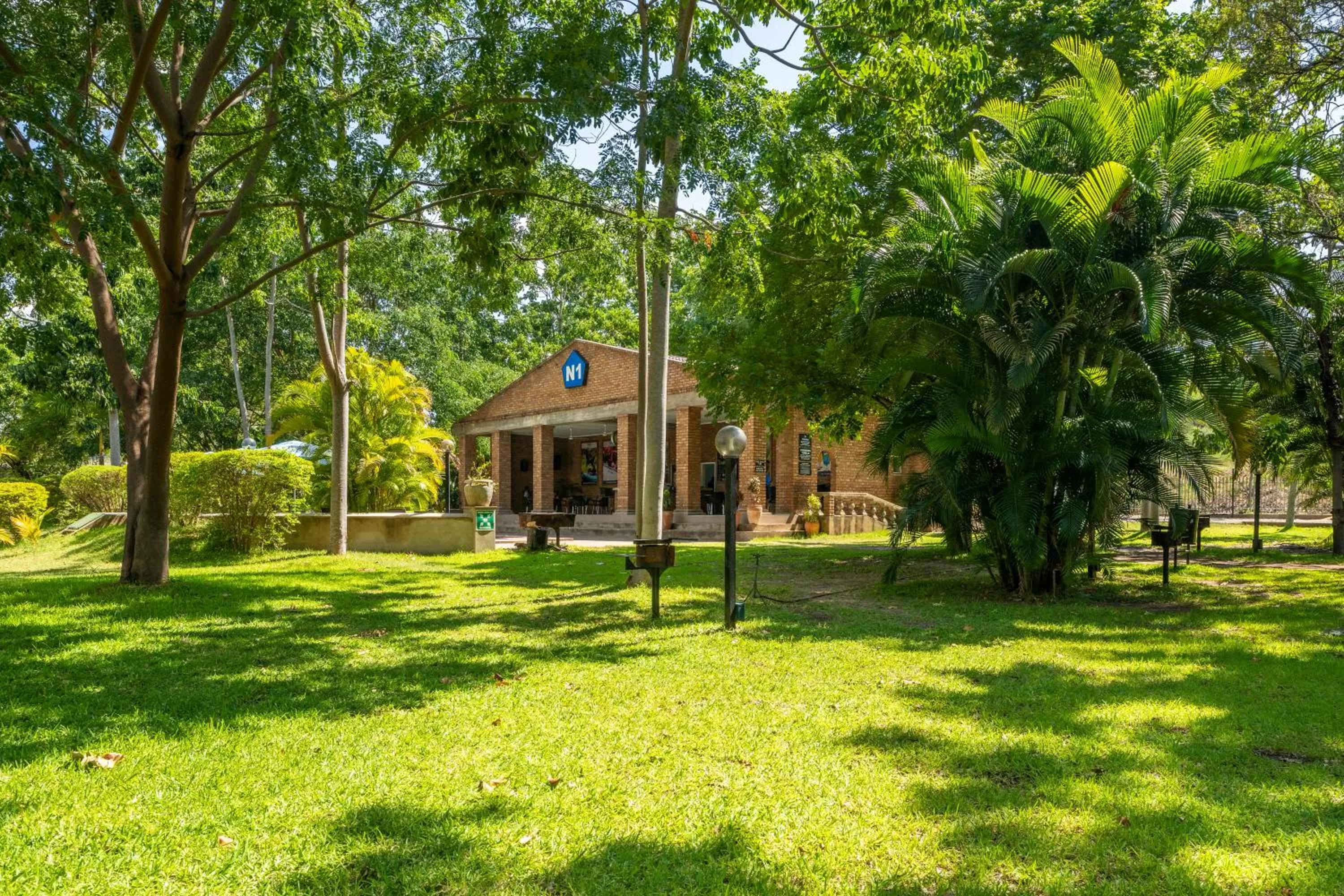 Property building in N1 Hotel & Campsite Victoria Falls