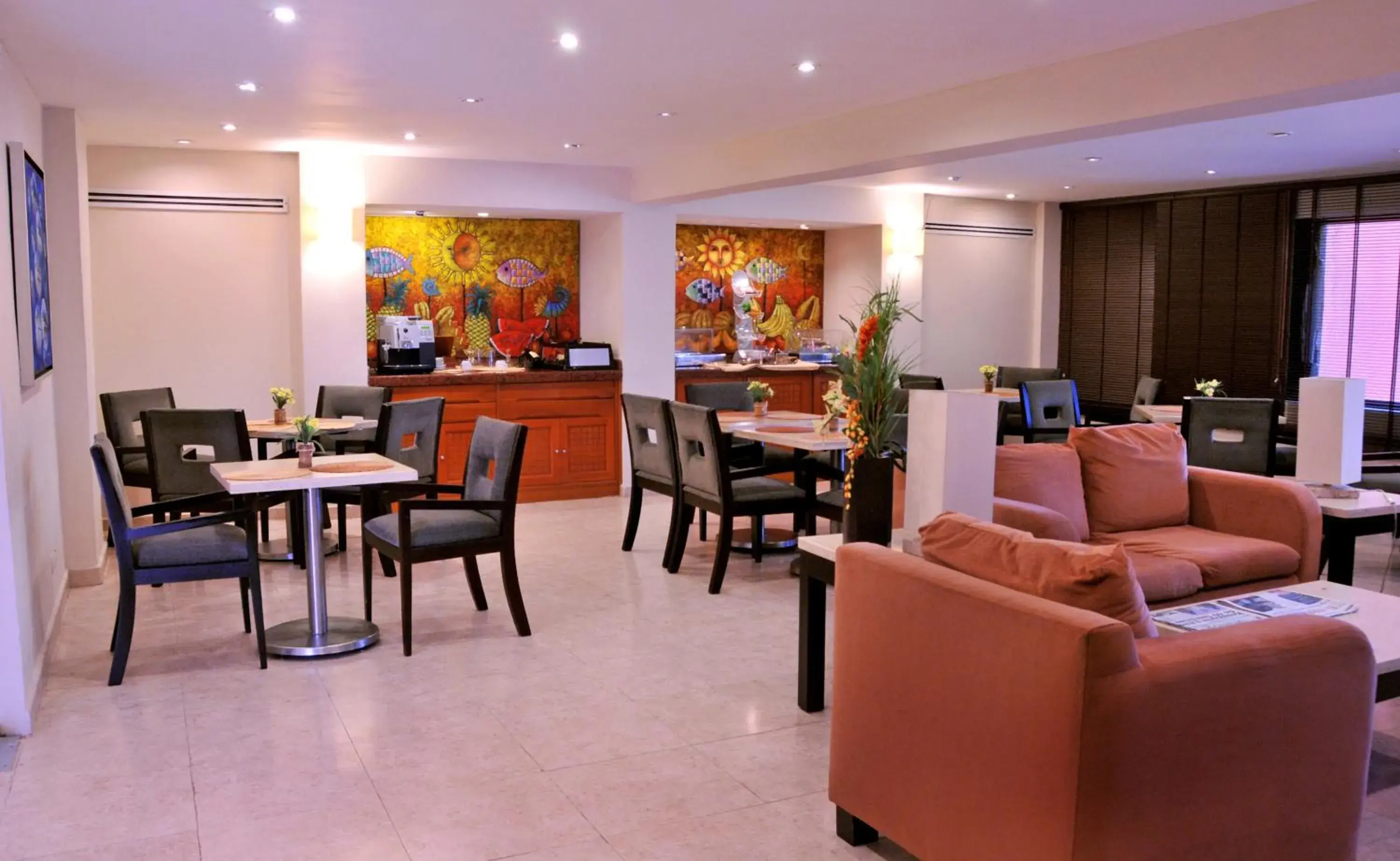 Business facilities, Restaurant/Places to Eat in Hotel Terranova
