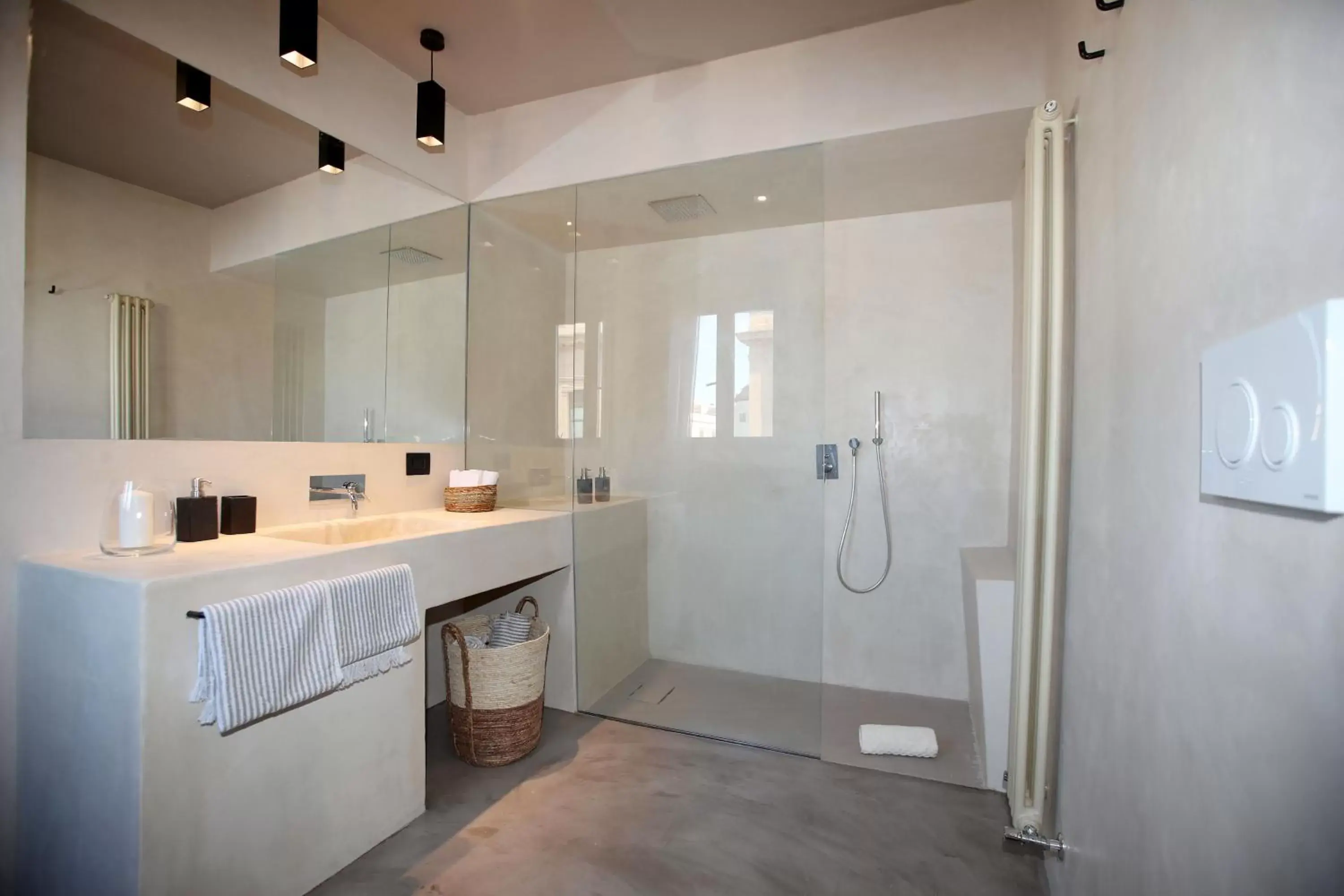 Bathroom in Casa Nostra Luxury Suites