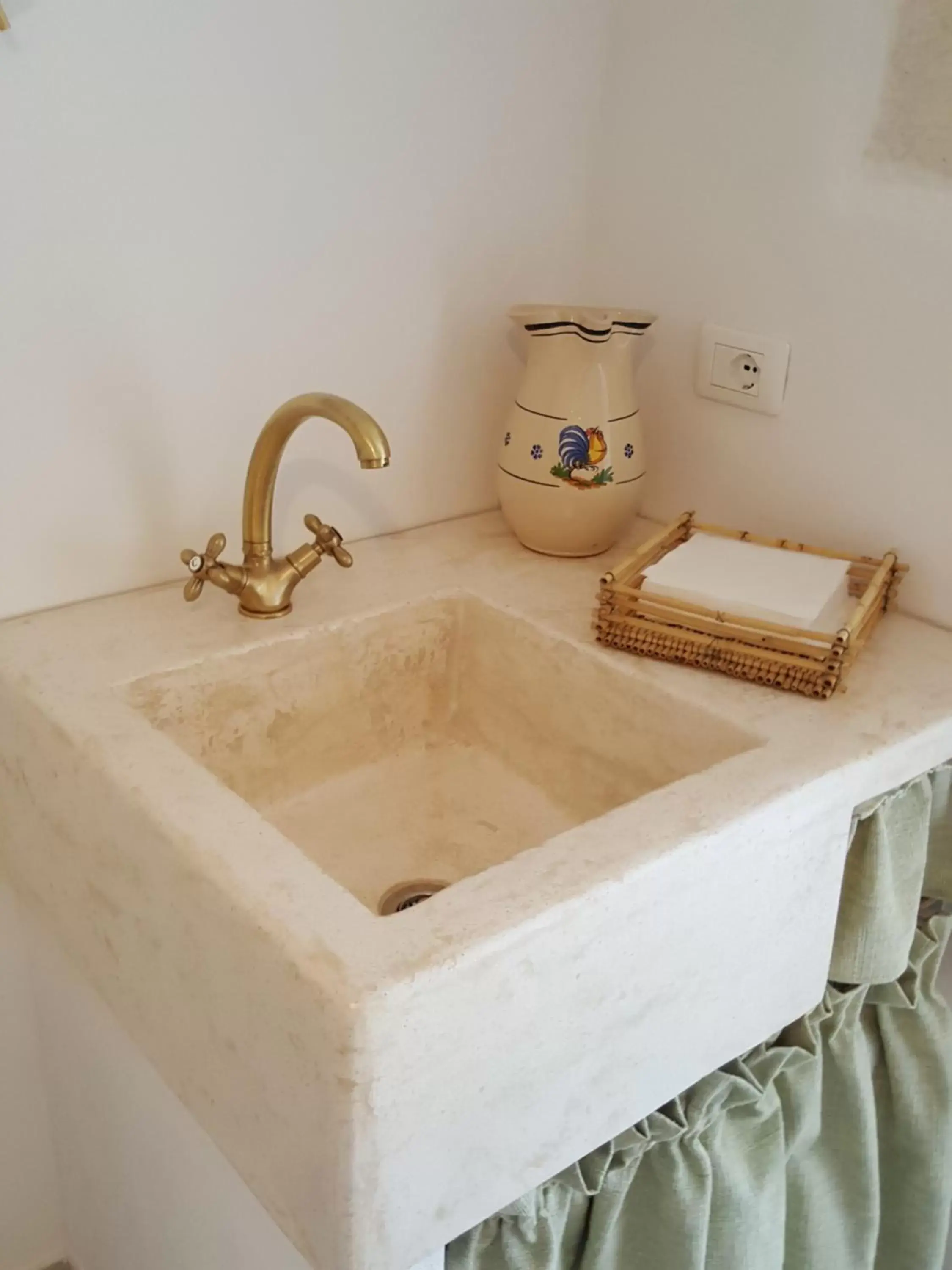 Seating area, Bathroom in Masseria Trulli sull'Aia