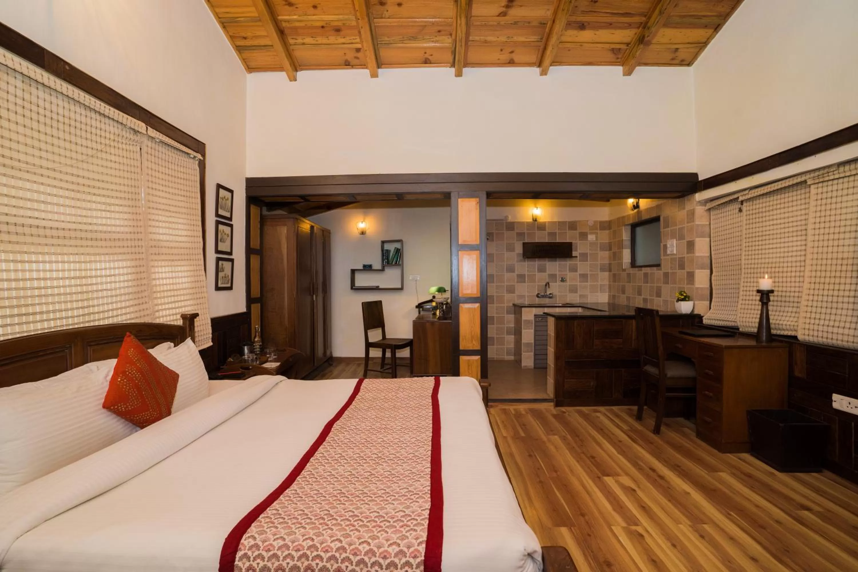 Kitchen or kitchenette in Bhikampur Lodge By Nine Hotels