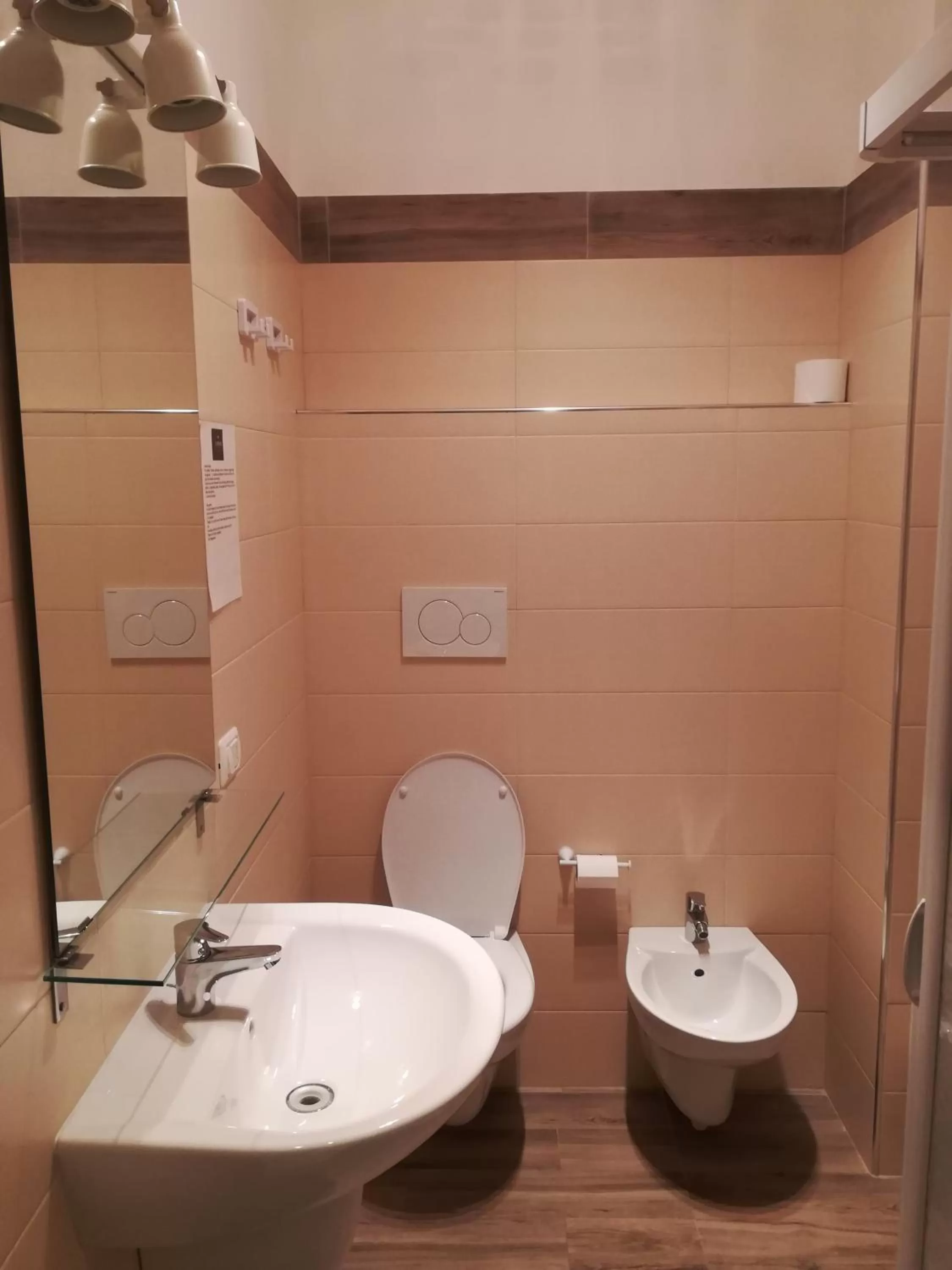 Toilet in Giardino dei Frutti