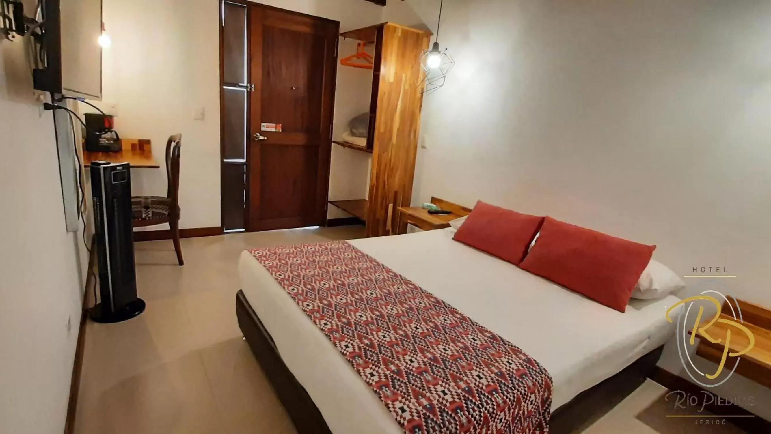 Standard Double Room in Hotel Rio Piedras Standard Double Room in Hotel Rio Piedras