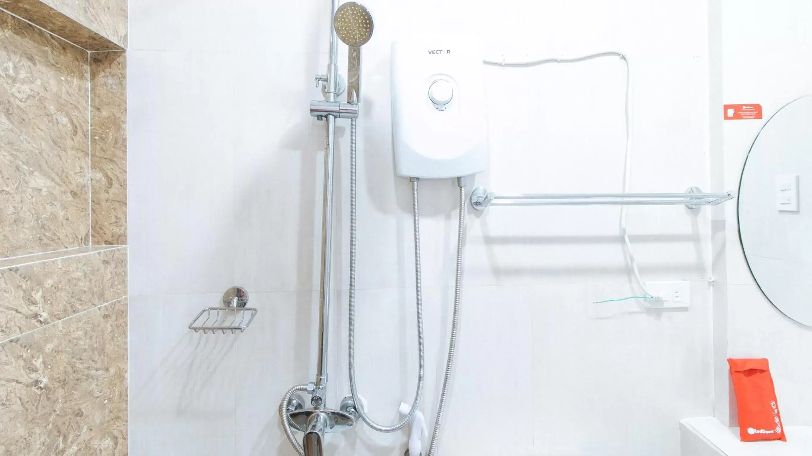 Shower, Bathroom in RedDoorz at Timog Avenue Quezon City - Vaccinated Staff