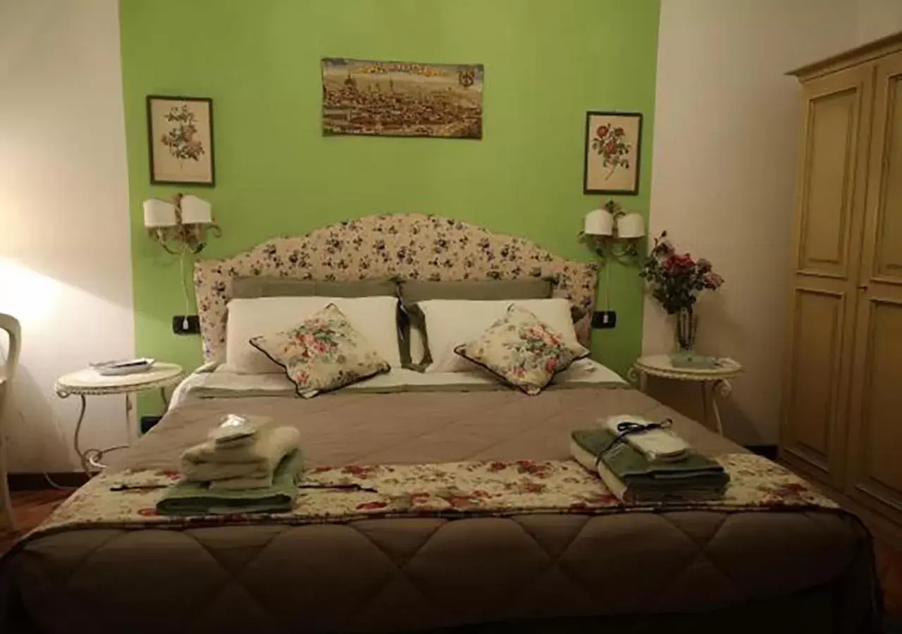 Photo of the whole room, Bed in Baronessa B&B Florence