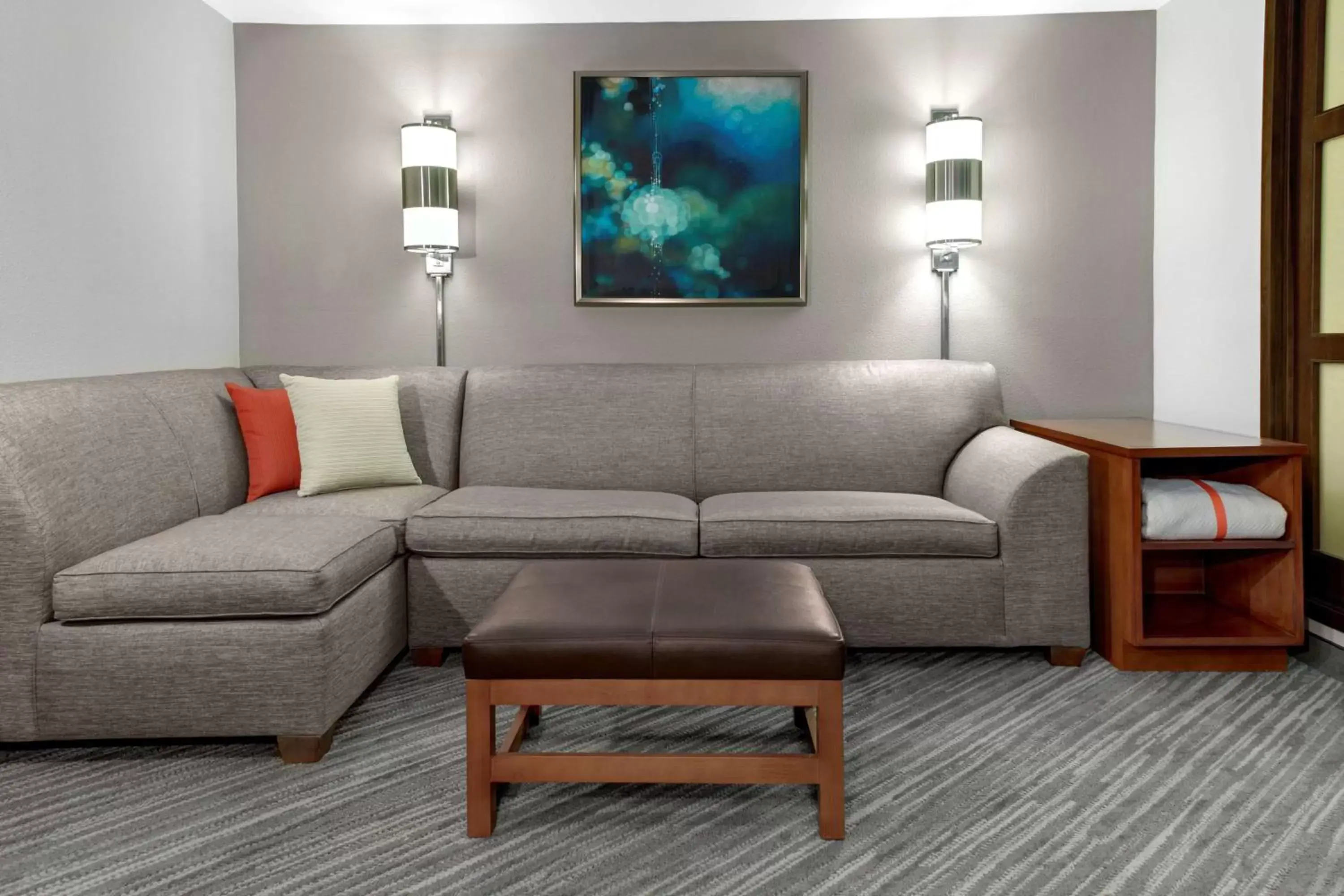 Living room in Candlewood Suites - Cincinnati Northeast - Mason, an IHG Hotel