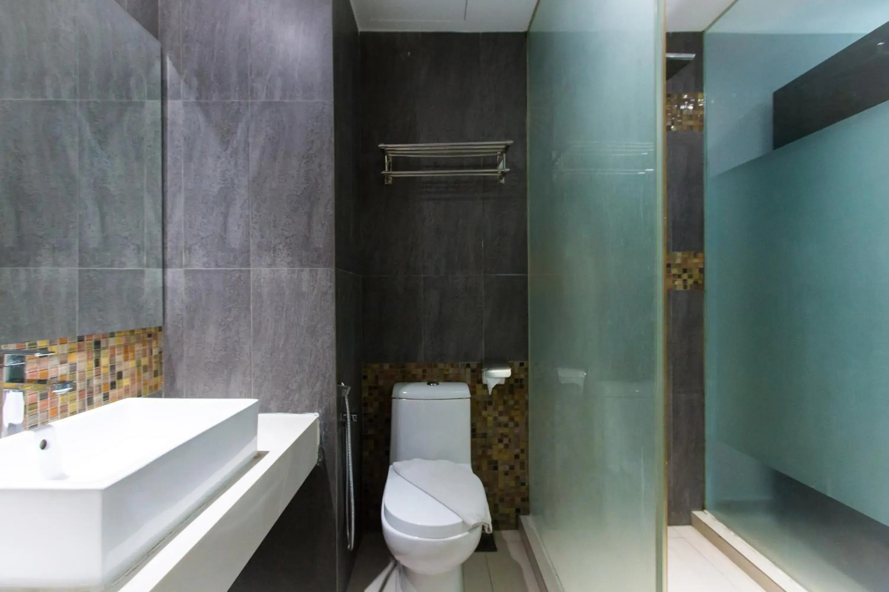 Toilet, Bathroom in Hotel 99 Bandar Puteri Puchong