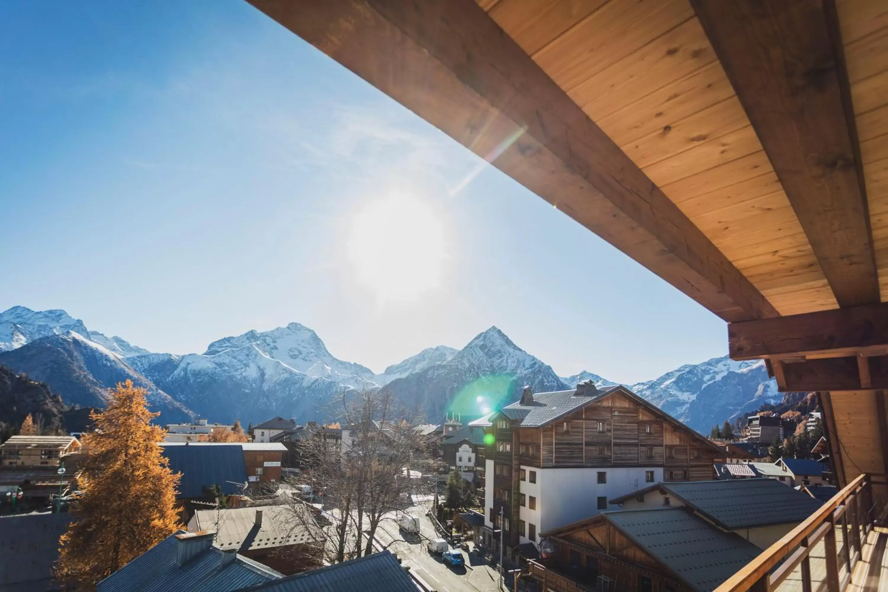 Sunrise, Mountain View in Hotel Base Camp Lodge - Les 2 Alpes