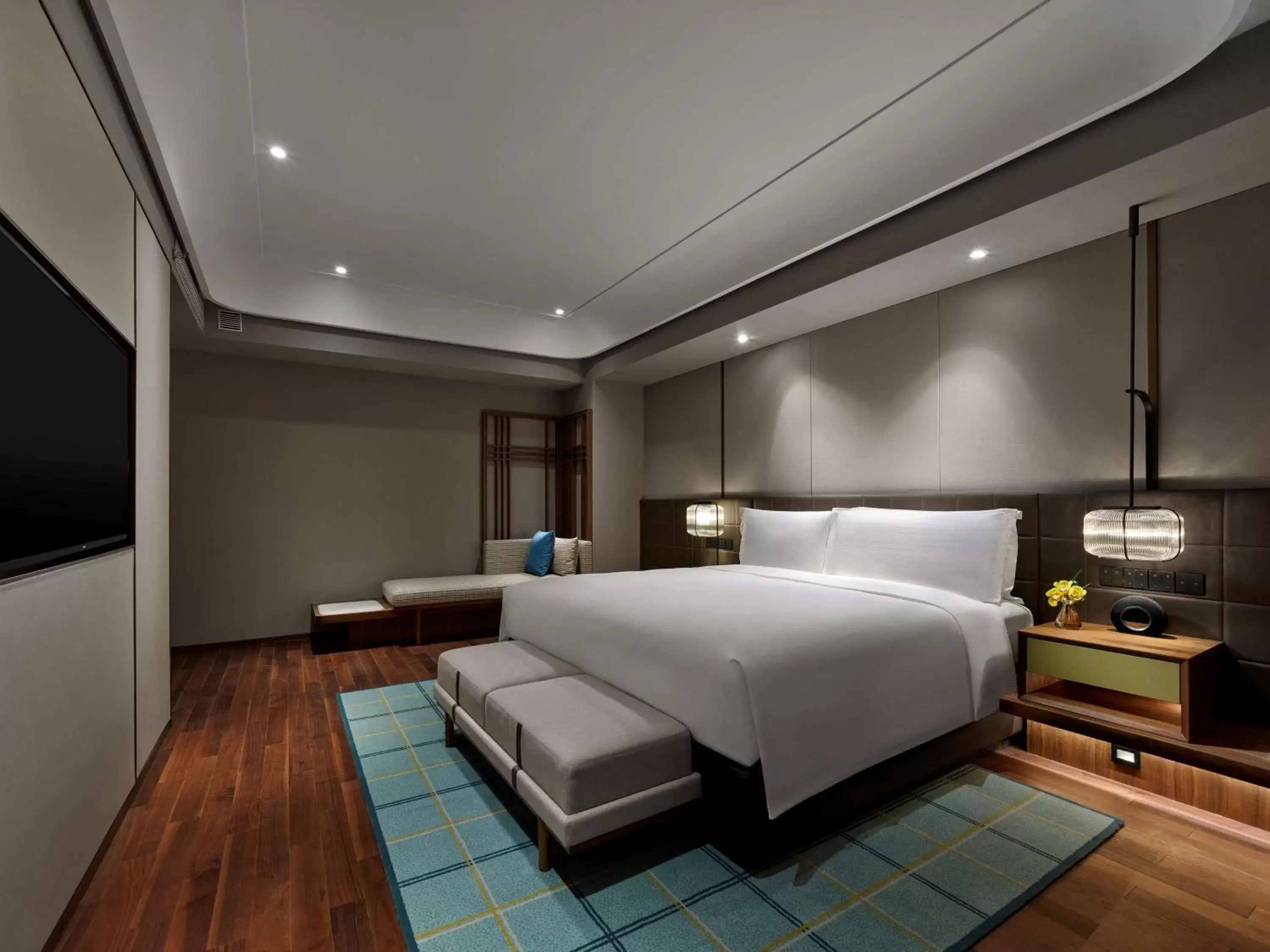 Bedroom, Bed in Hilton Shanghai Hongqiao