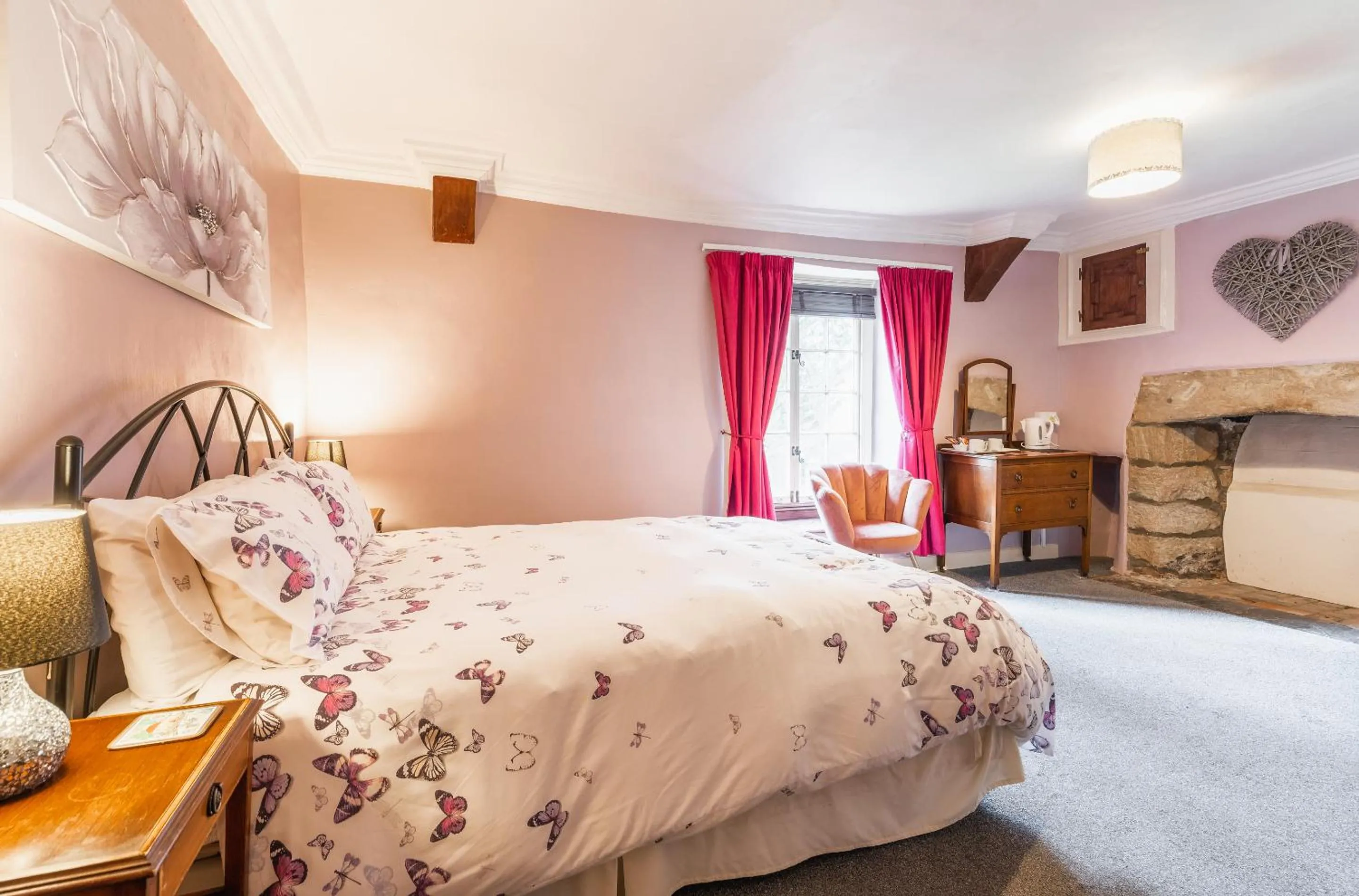 Bedroom, Bed in Yallands Farmhouse
