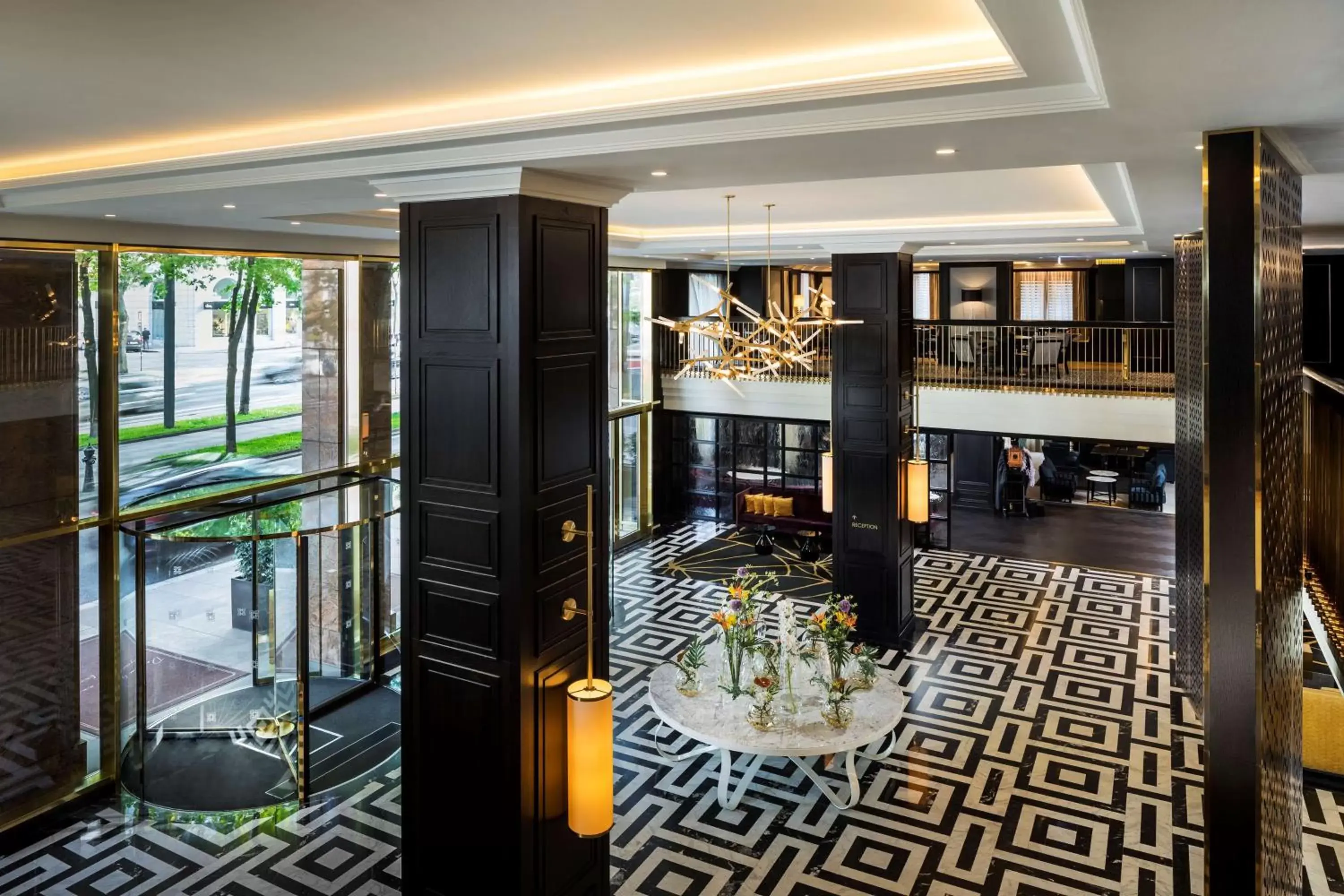 Lobby or reception in Hilton Vienna Plaza