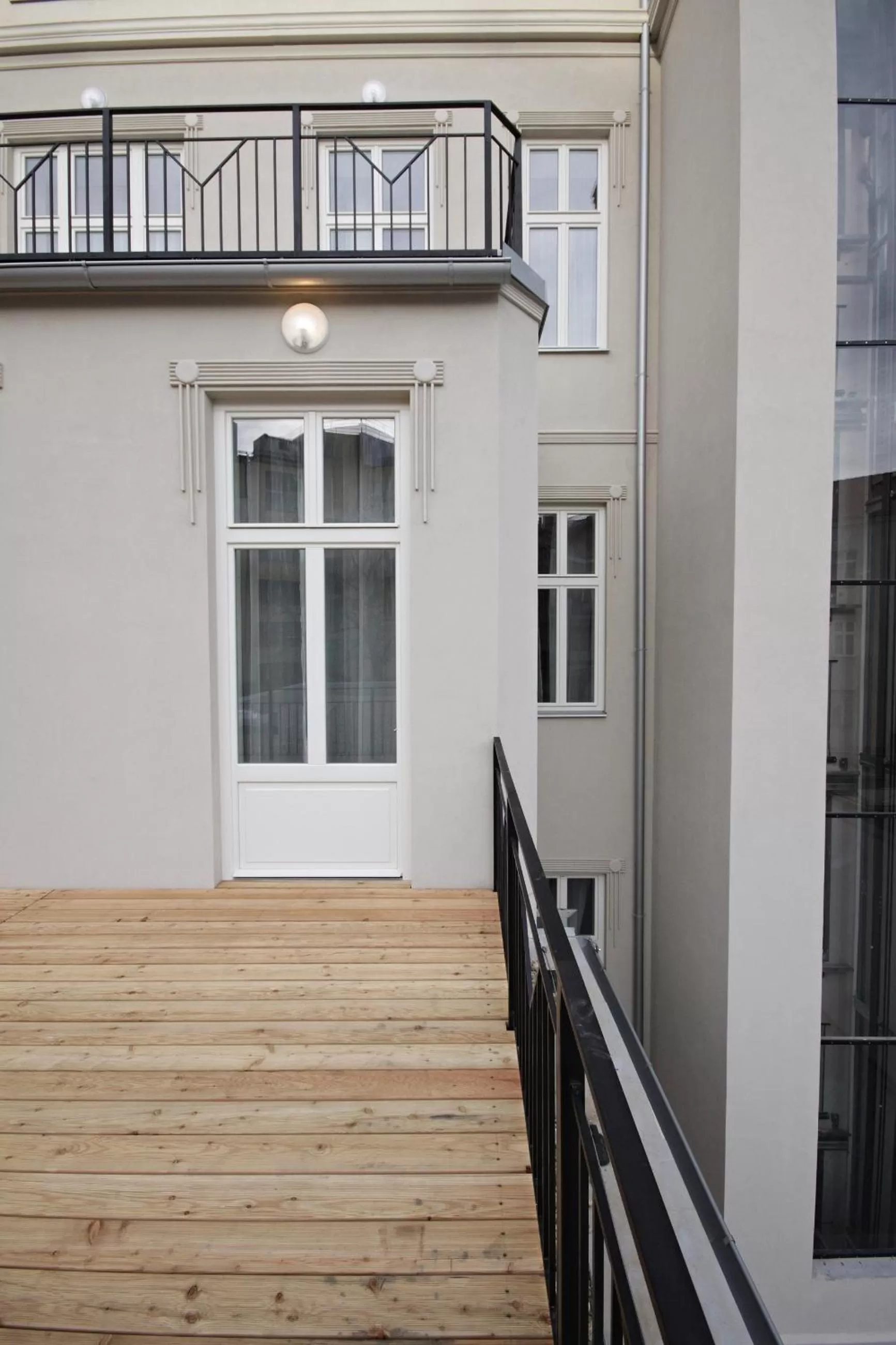 Balcony/Terrace in Elizabeth Suites