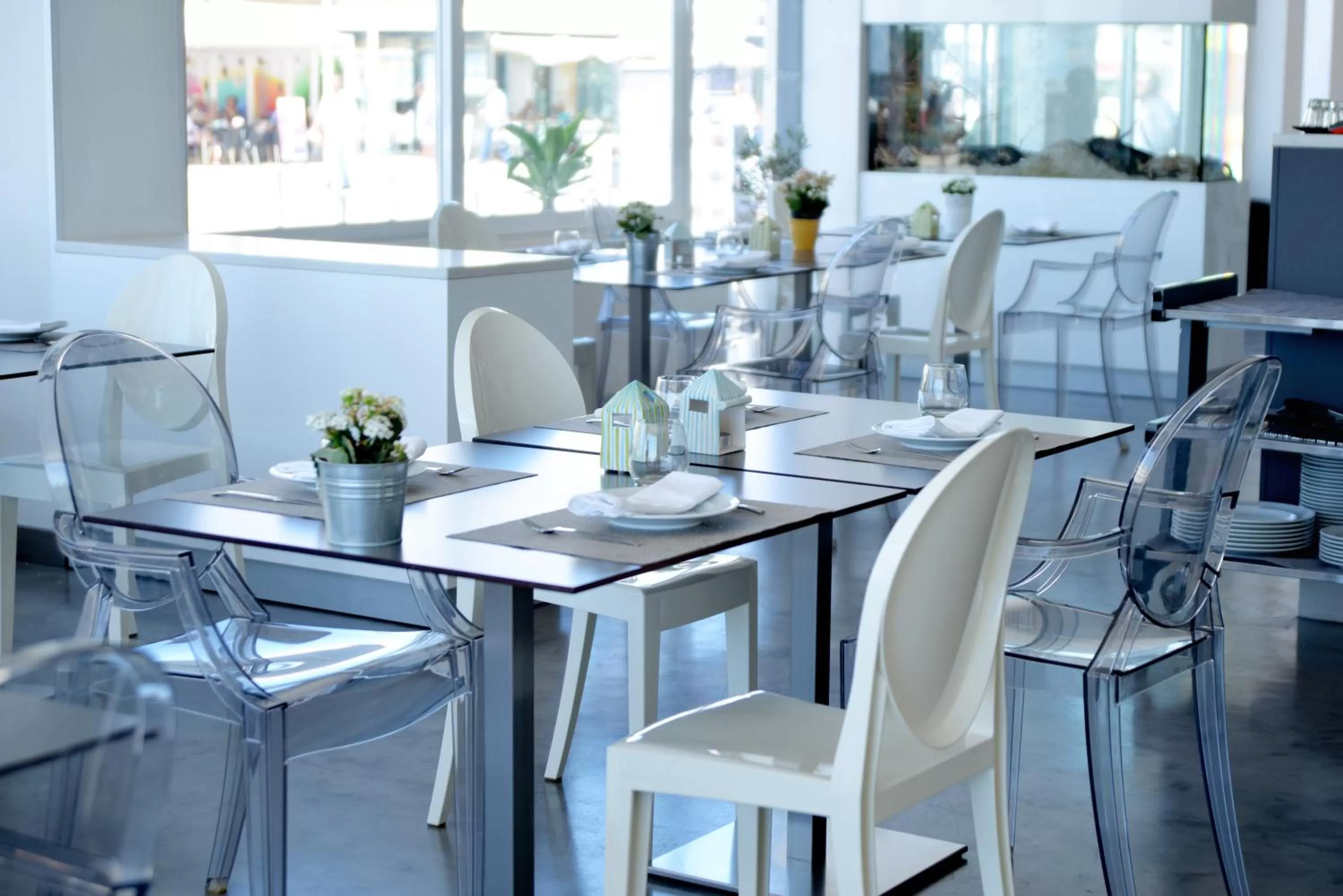 Restaurant/places to eat in Hotel Mar Bravo