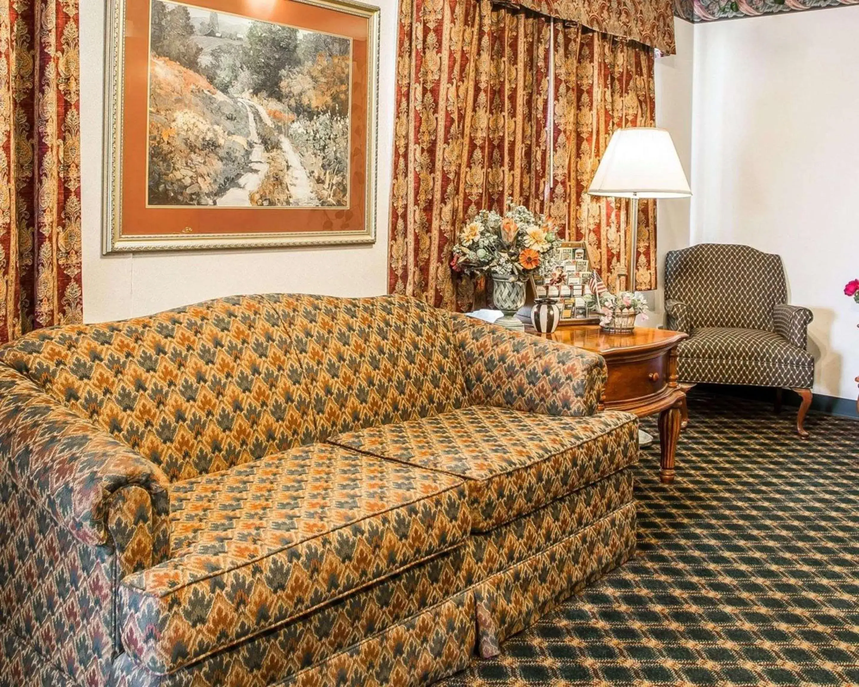 Lobby or reception, Seating Area in Rodeway Inn