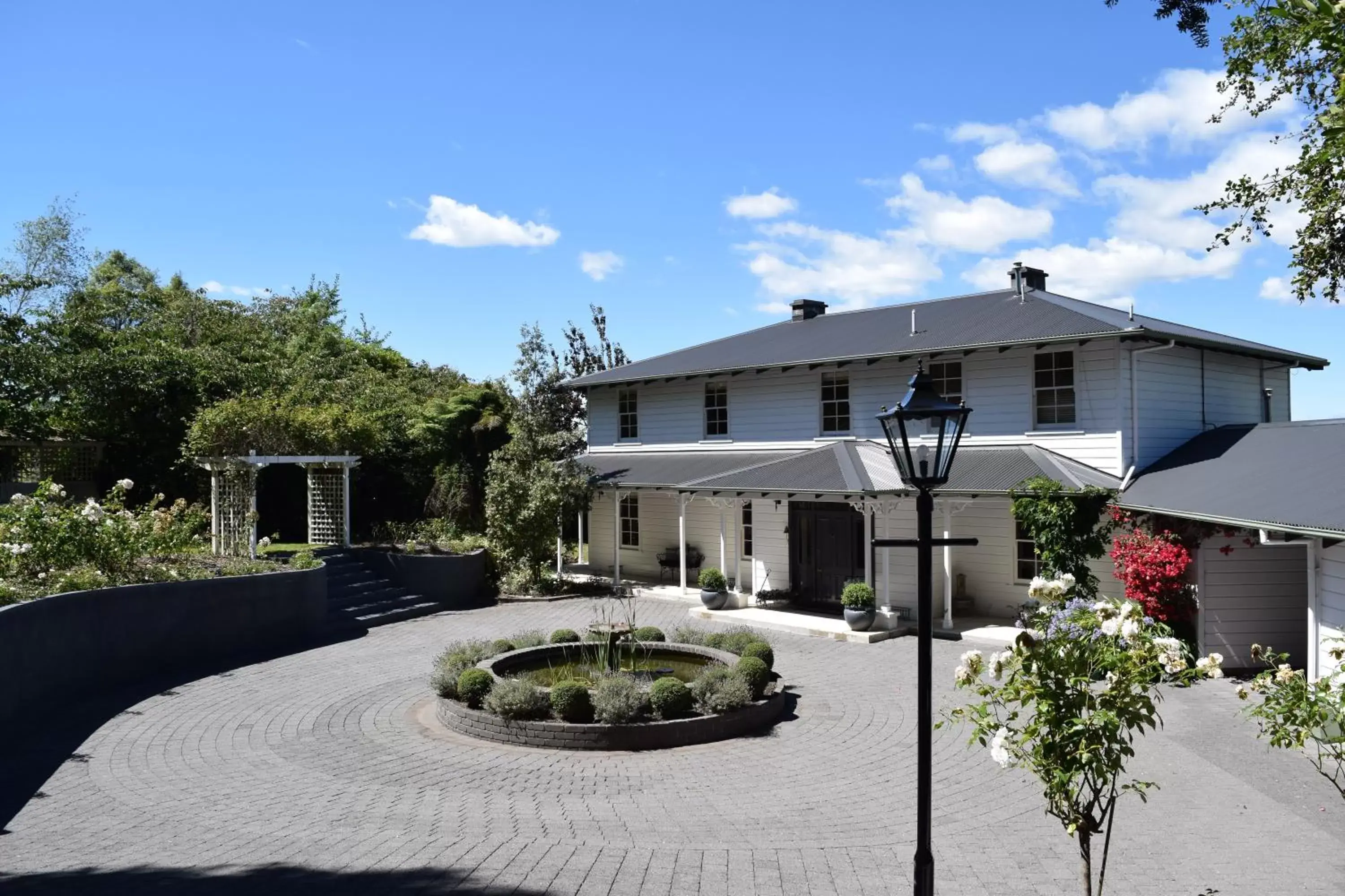 Property Building in Bellevue Boutique Lodge