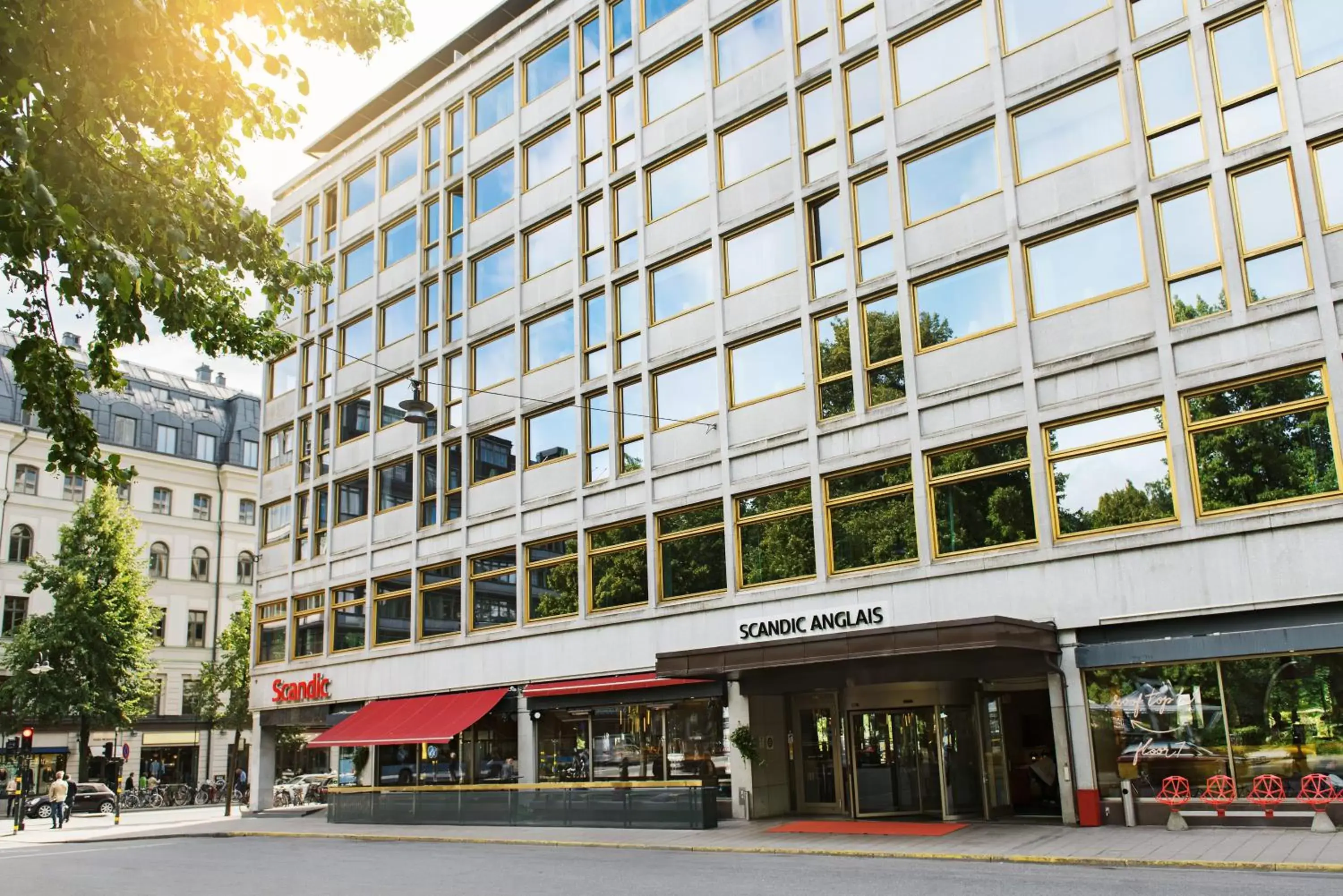 Property building in Scandic Anglais Property building in Scandic Anglais