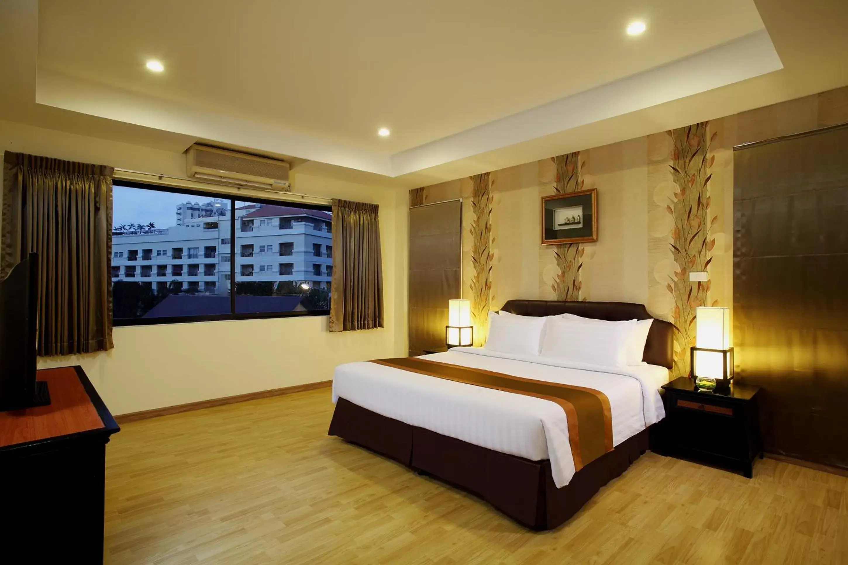 Photo of the whole room, Room Photo in Nova Park Hotel by Compass Hospitality