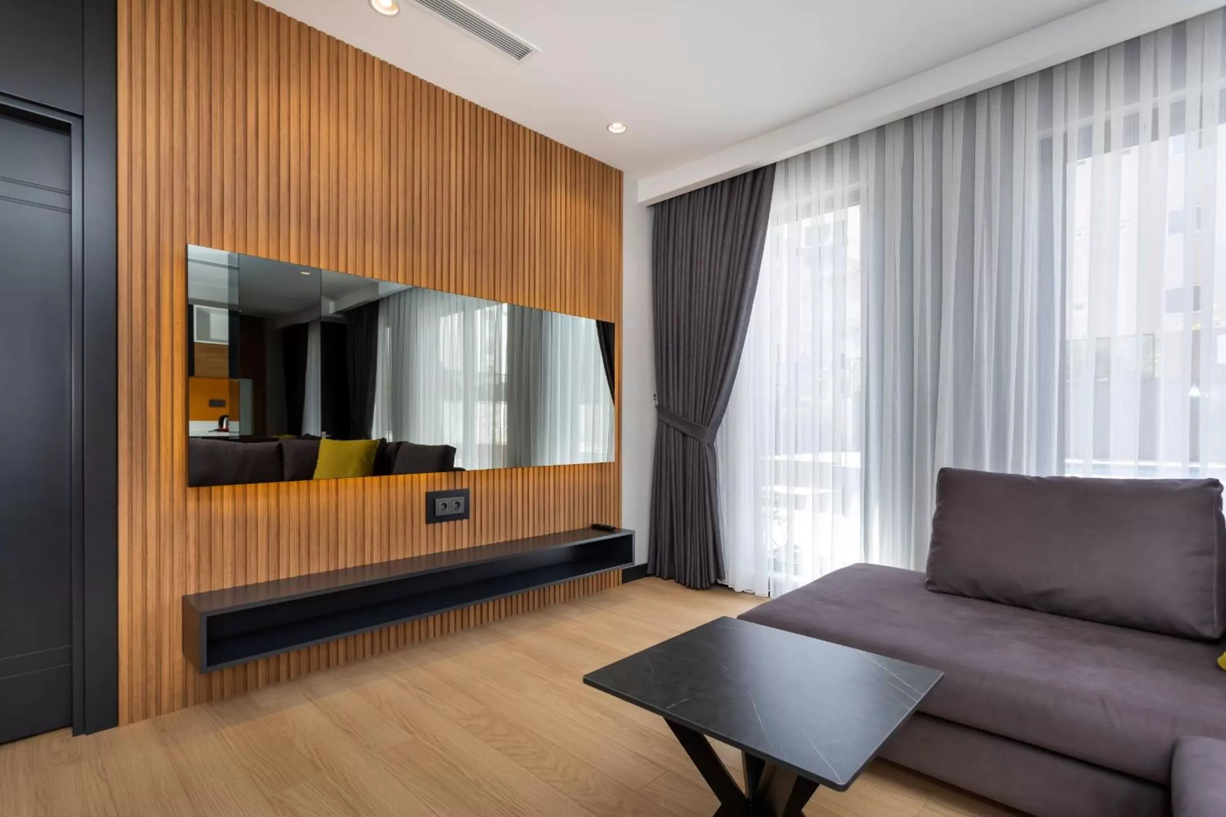 Seating area in Nox Suite Rezidans