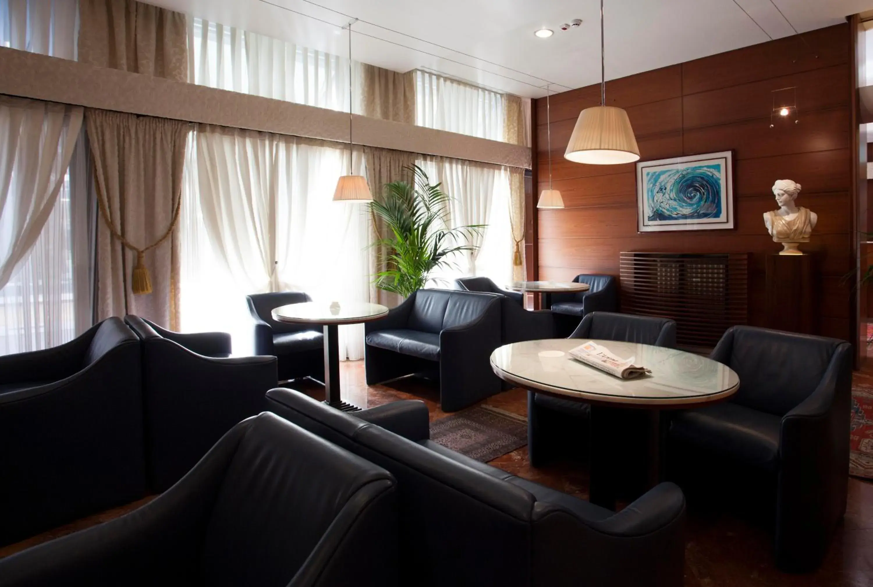 Communal lounge/ TV room, Lounge/Bar in Hotel Europa