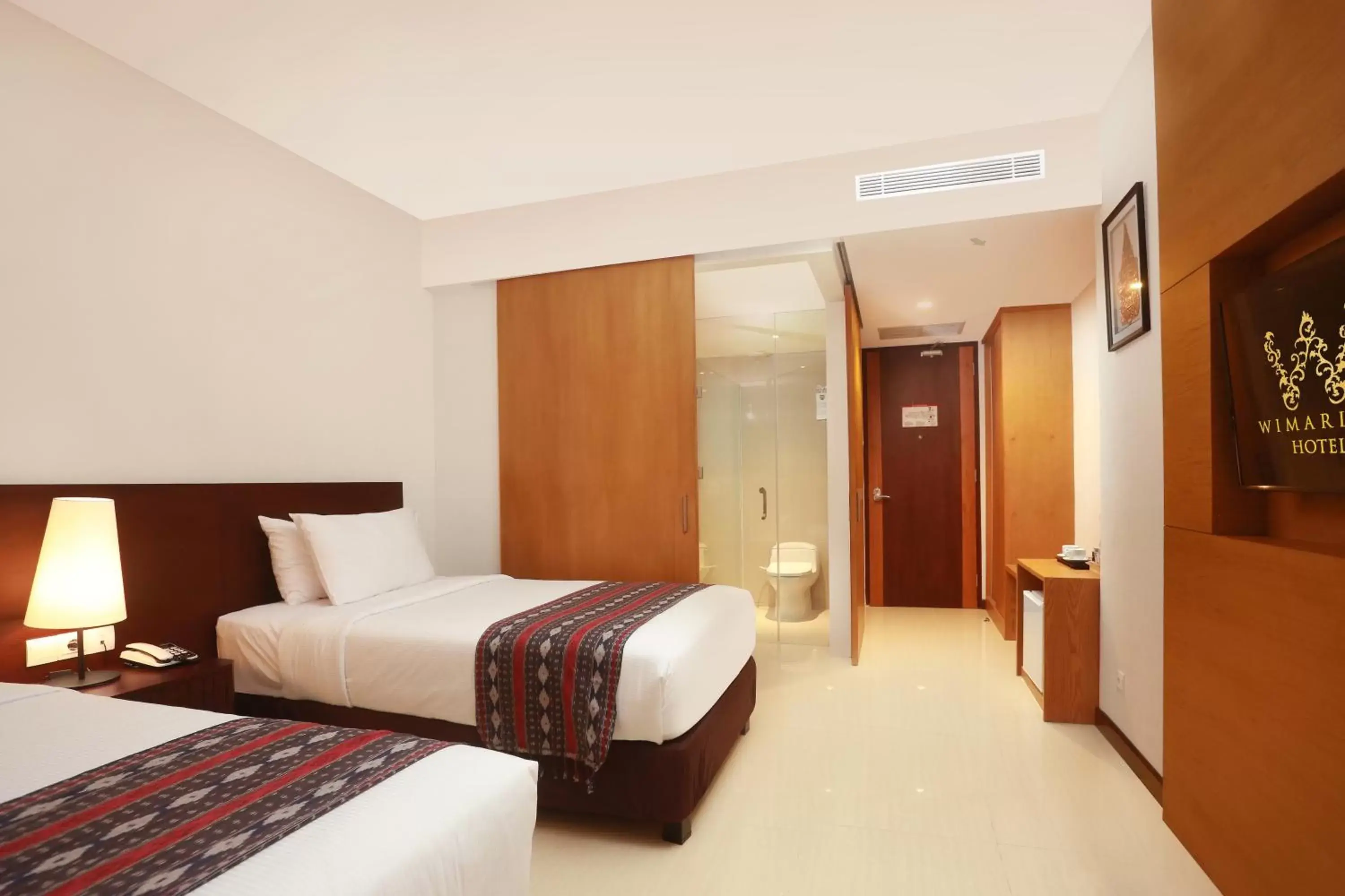 Bedroom, Bed in Wimarion Hotel Semarang