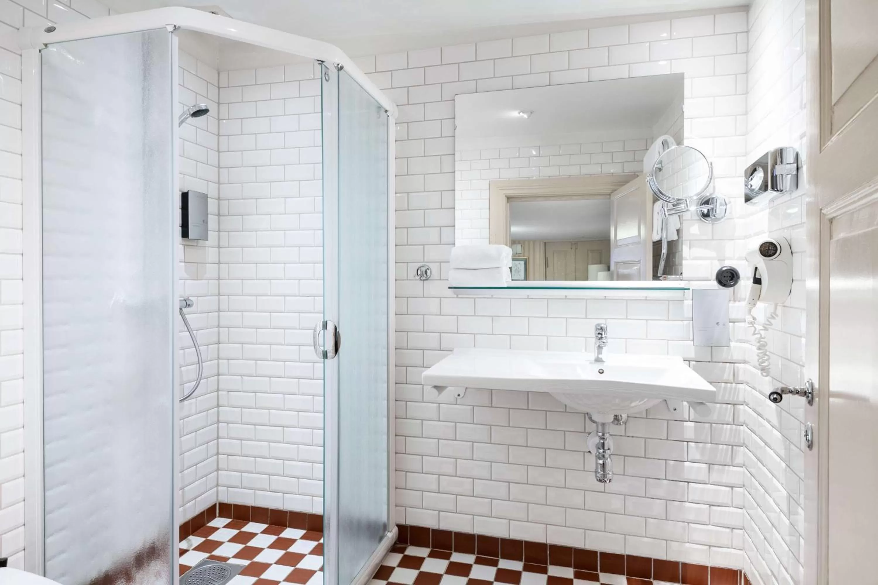 Bathroom in Best Western Hotel Royal