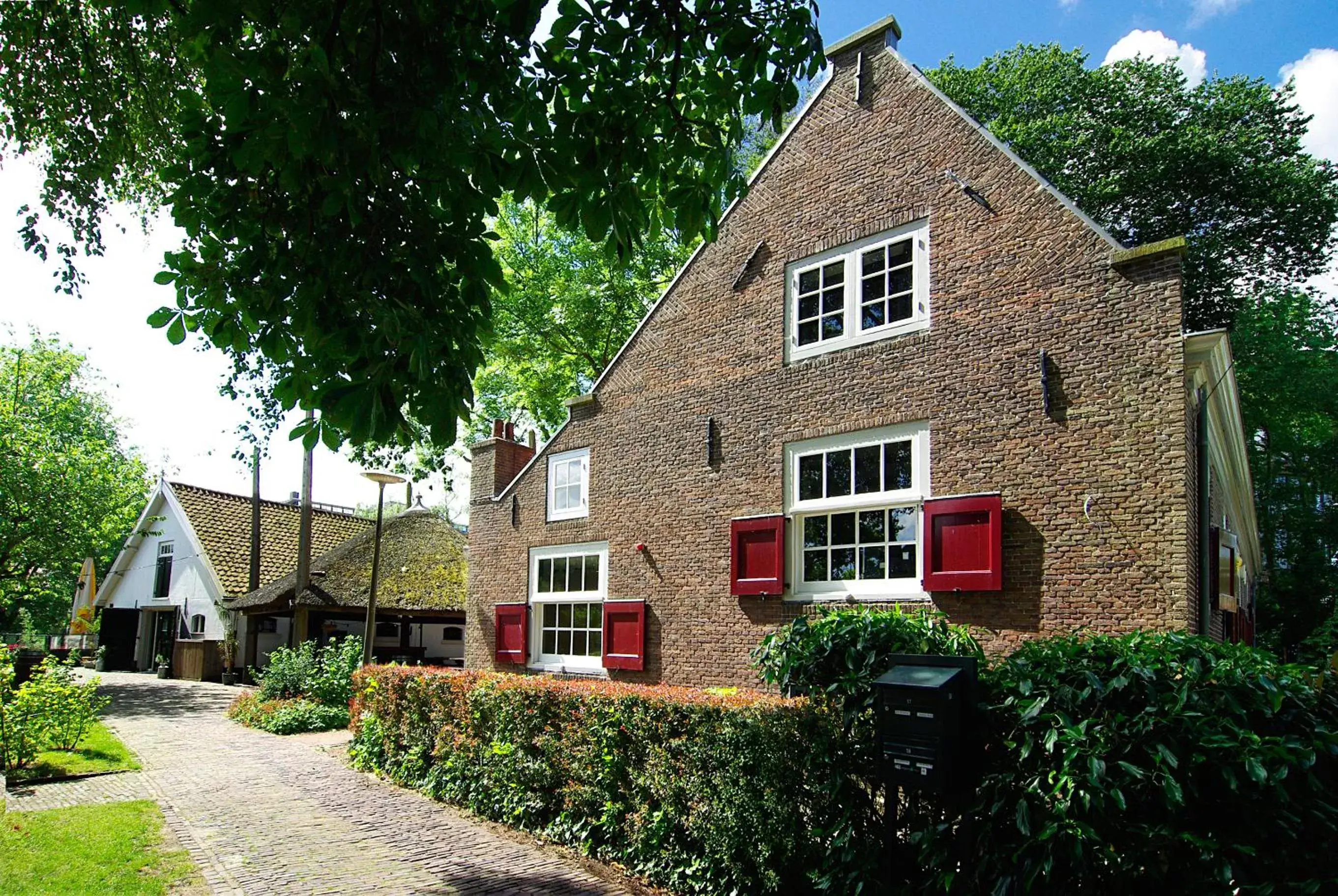 Property Building in Authentic Farmhouse - De Vergulden Eenhoorn