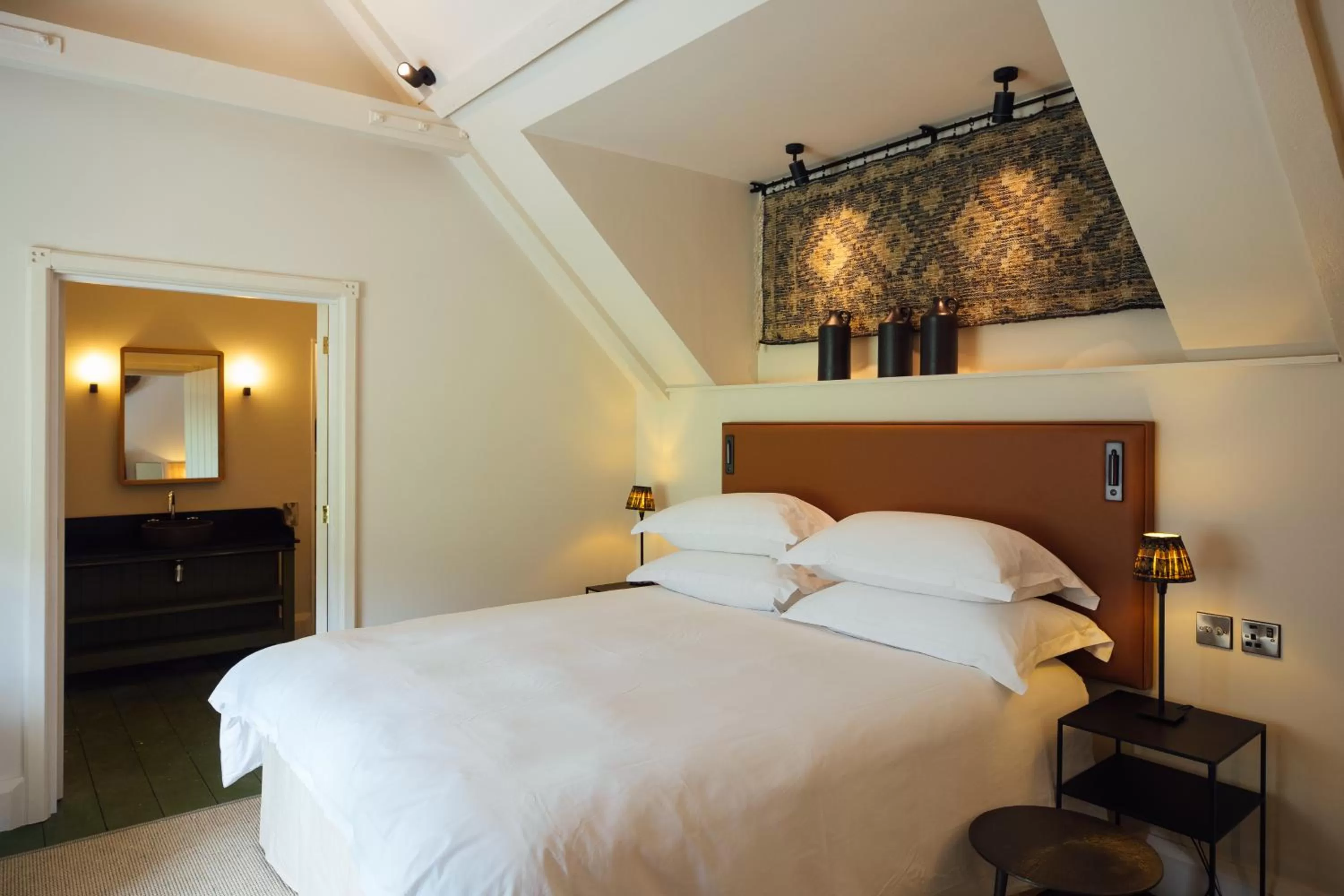 Bedroom, Bed in Grove of Narberth